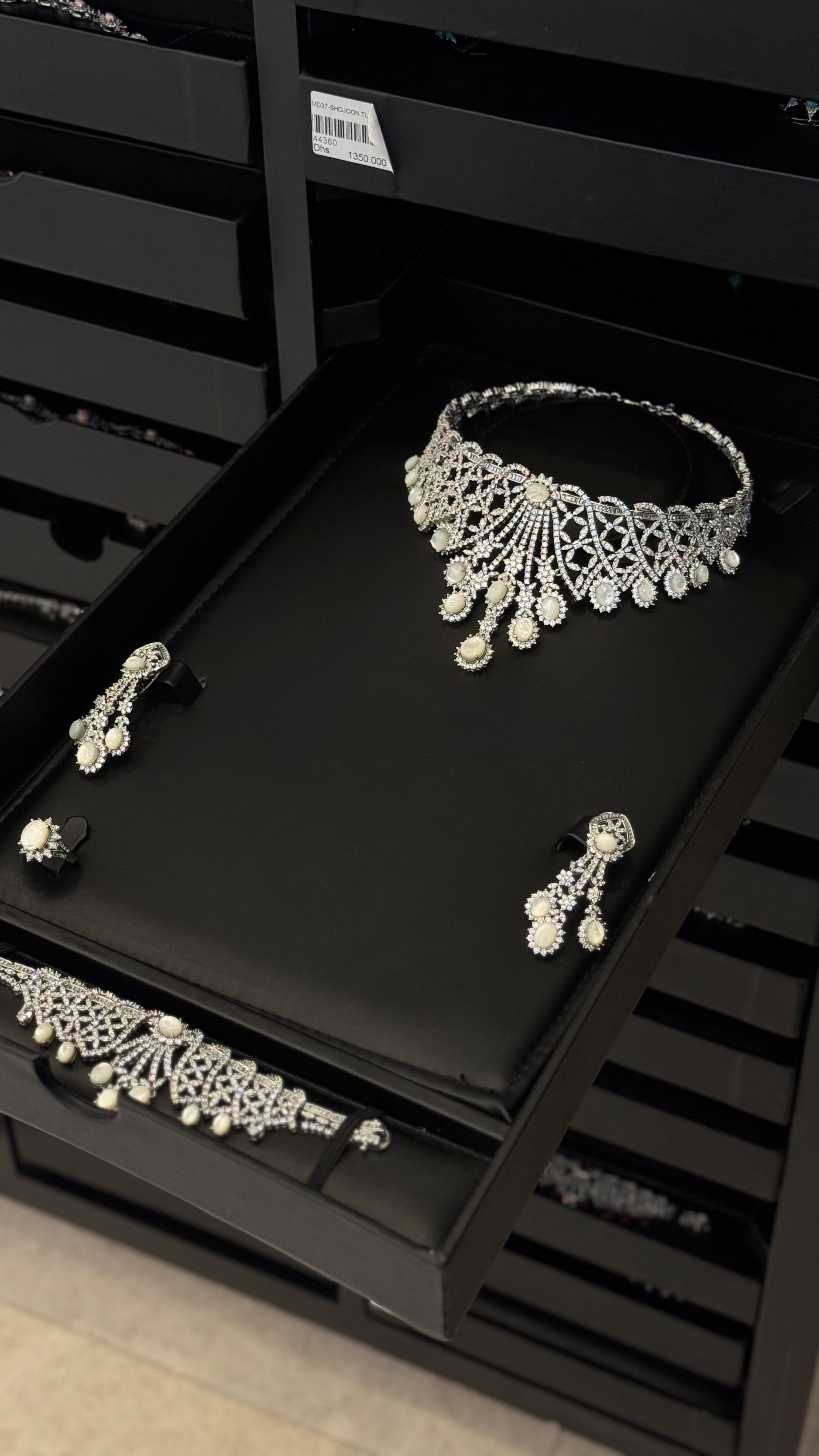 CHOKER SABKHA | MO PEARL