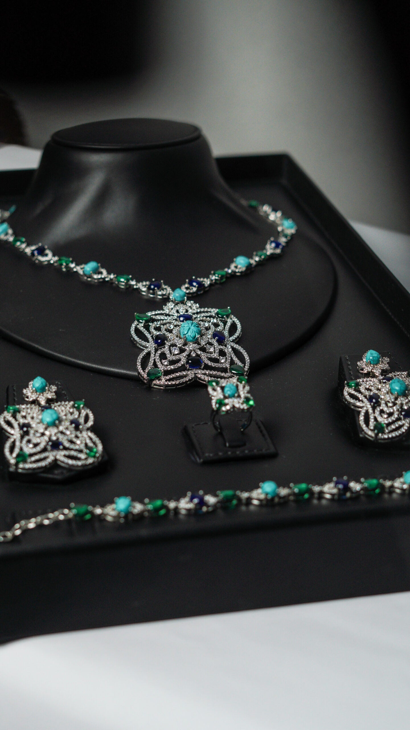 SHAIKHA | TURQUOISE