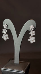 FLOWERS | WHITE