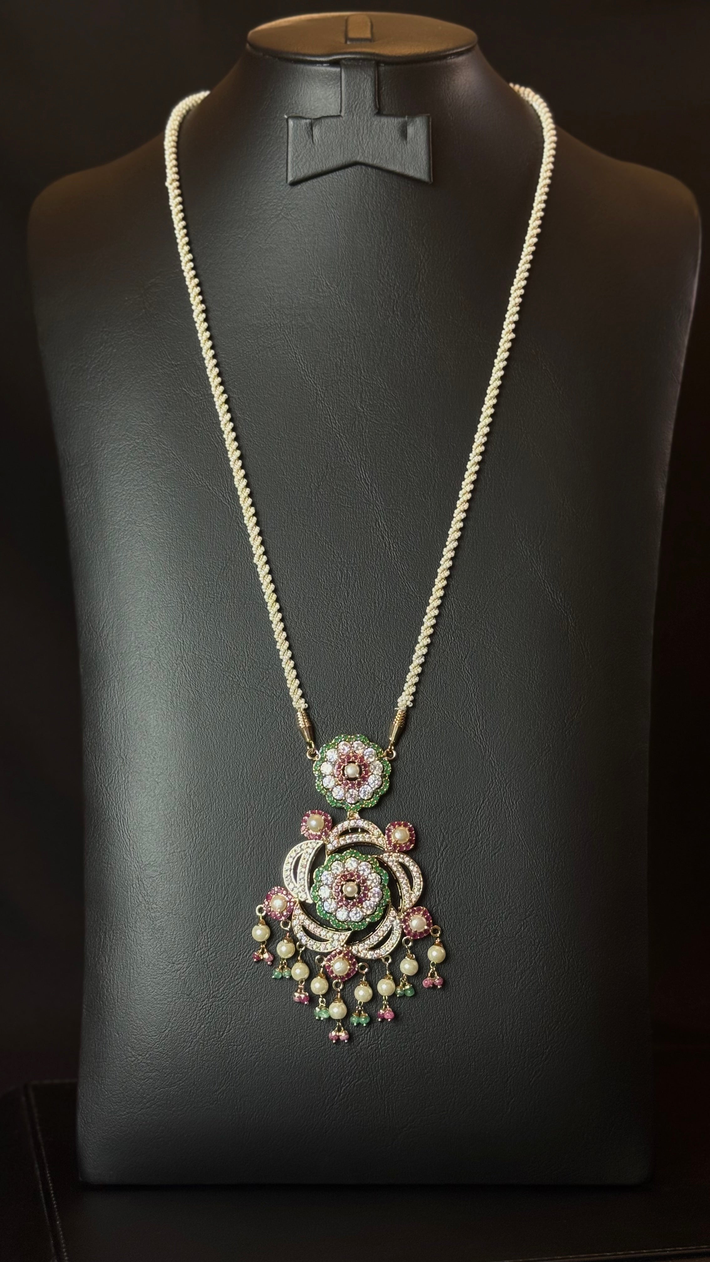 NO.027 | PEARLS & GOLDEN