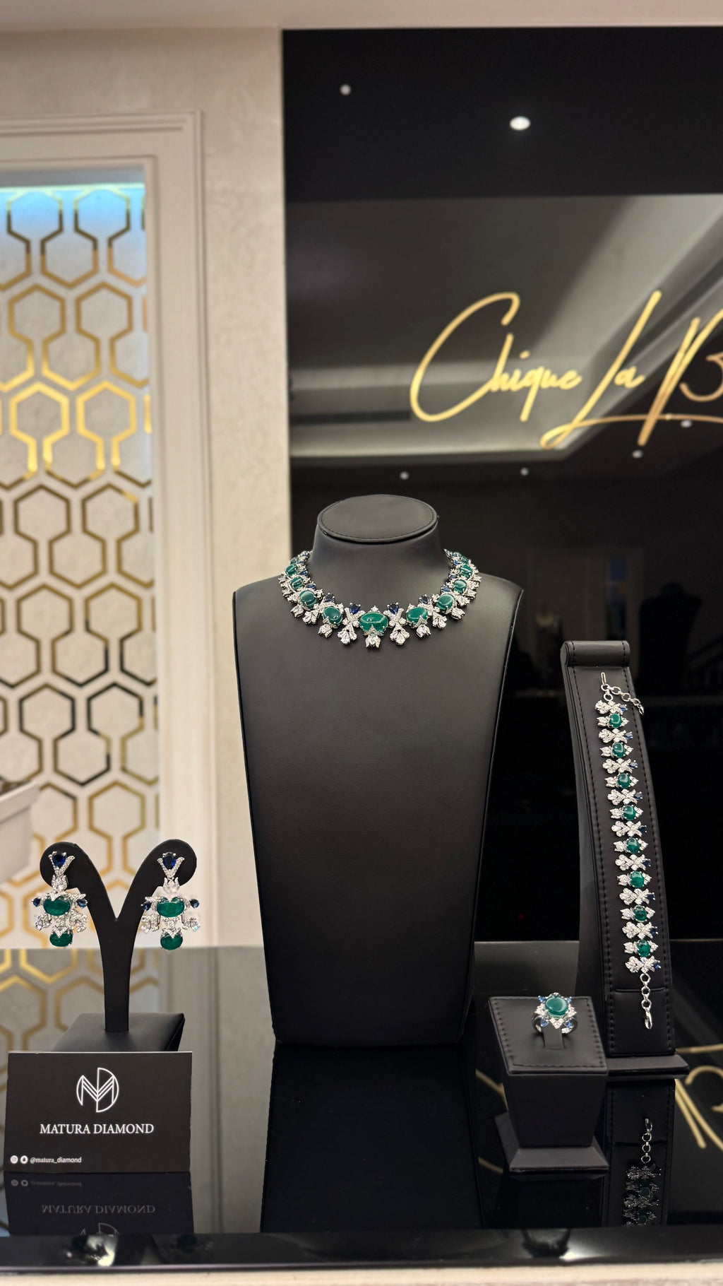 NEW J | GREEN & BLUE