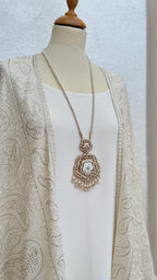 NO.020 | PEARLS & WHITE & GOLDEN
