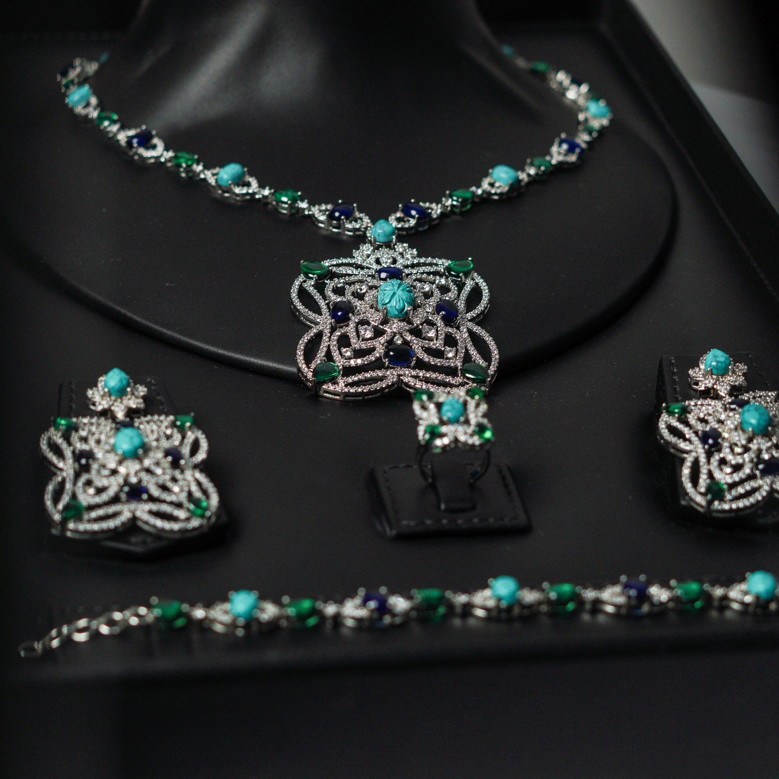 SHAIKHA | TURQUOISE