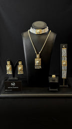 NO.89 | PEARLS & GOLDEN