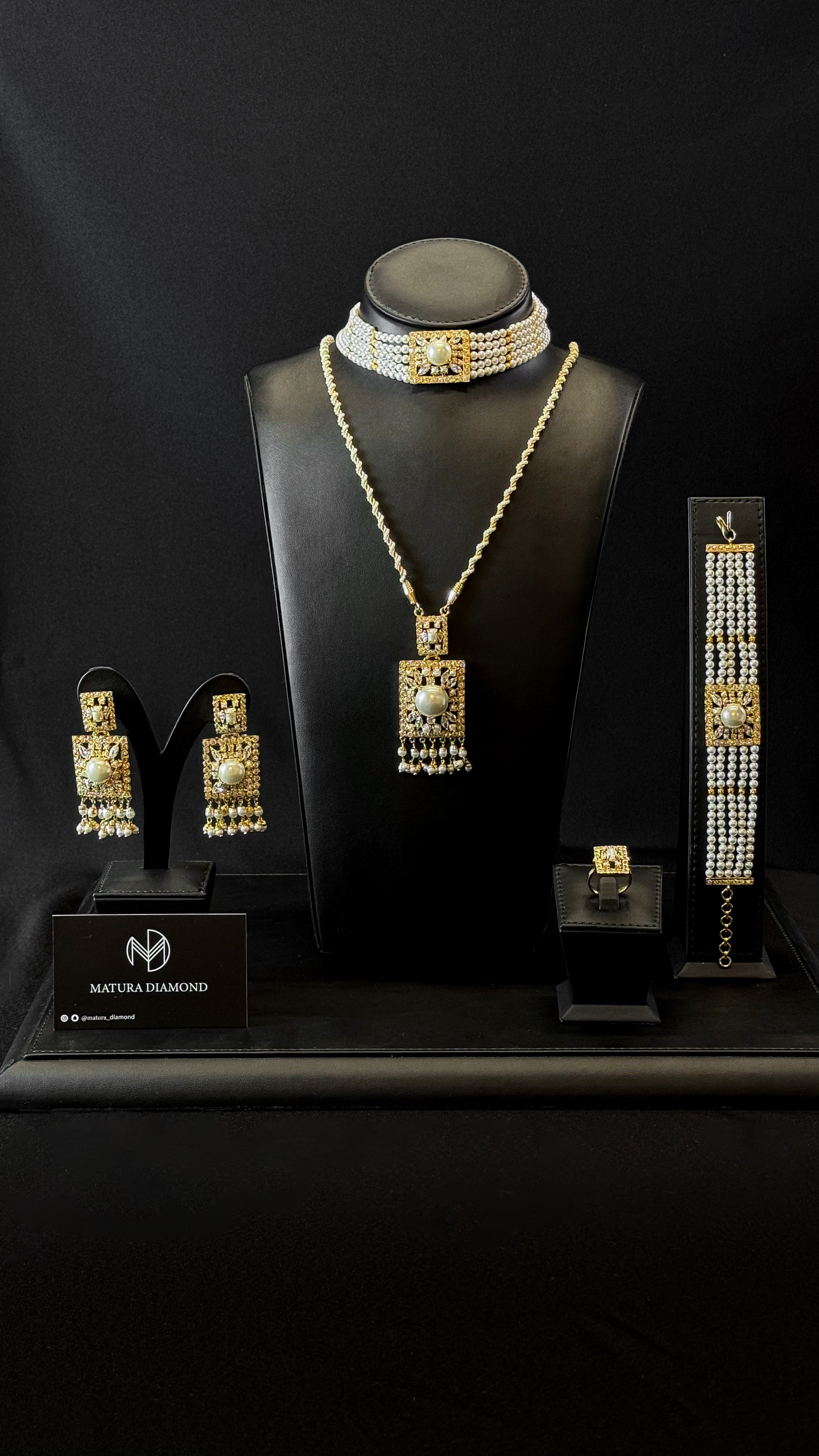 NO.89 | PEARLS & GOLDEN