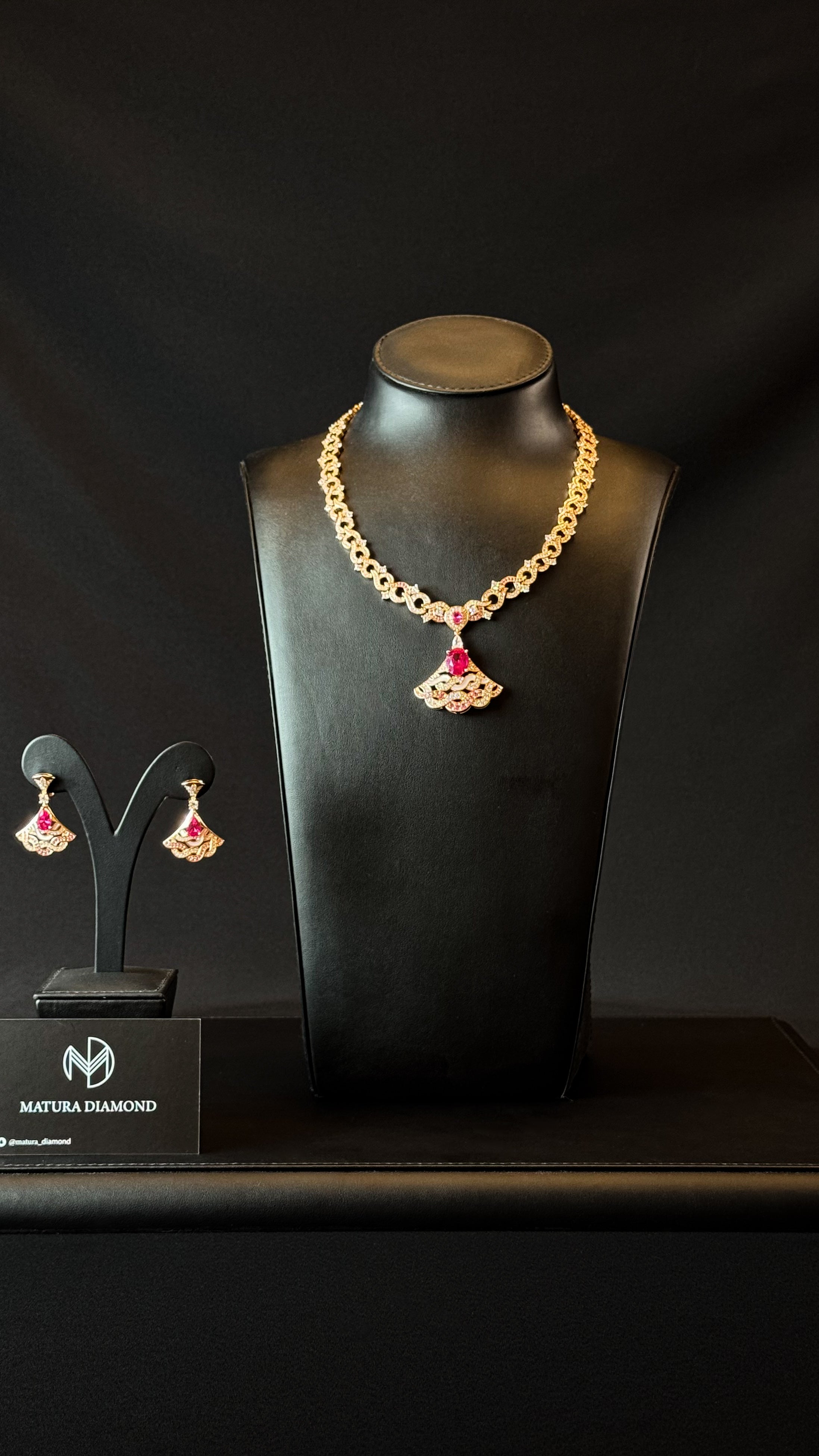 XXXX | PINK & RED & GOLDEN