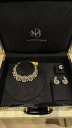 042 | SILVER & PEARLS