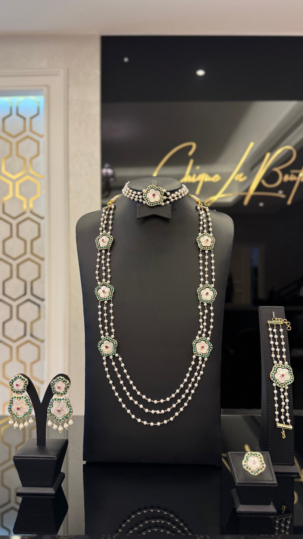 NO.030 | PEARLS & GOLDEN