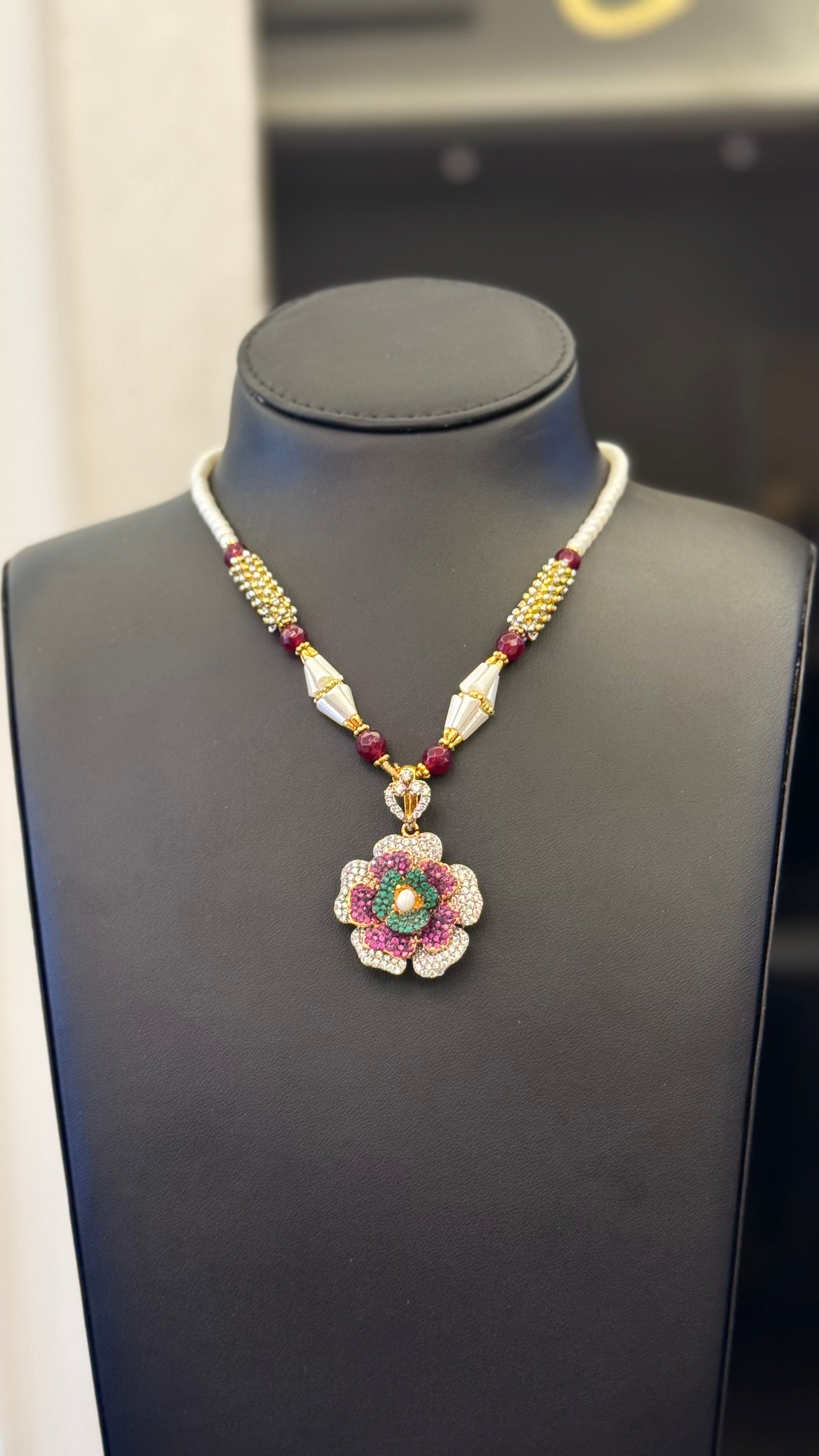 009 | FLOWER WITH RING