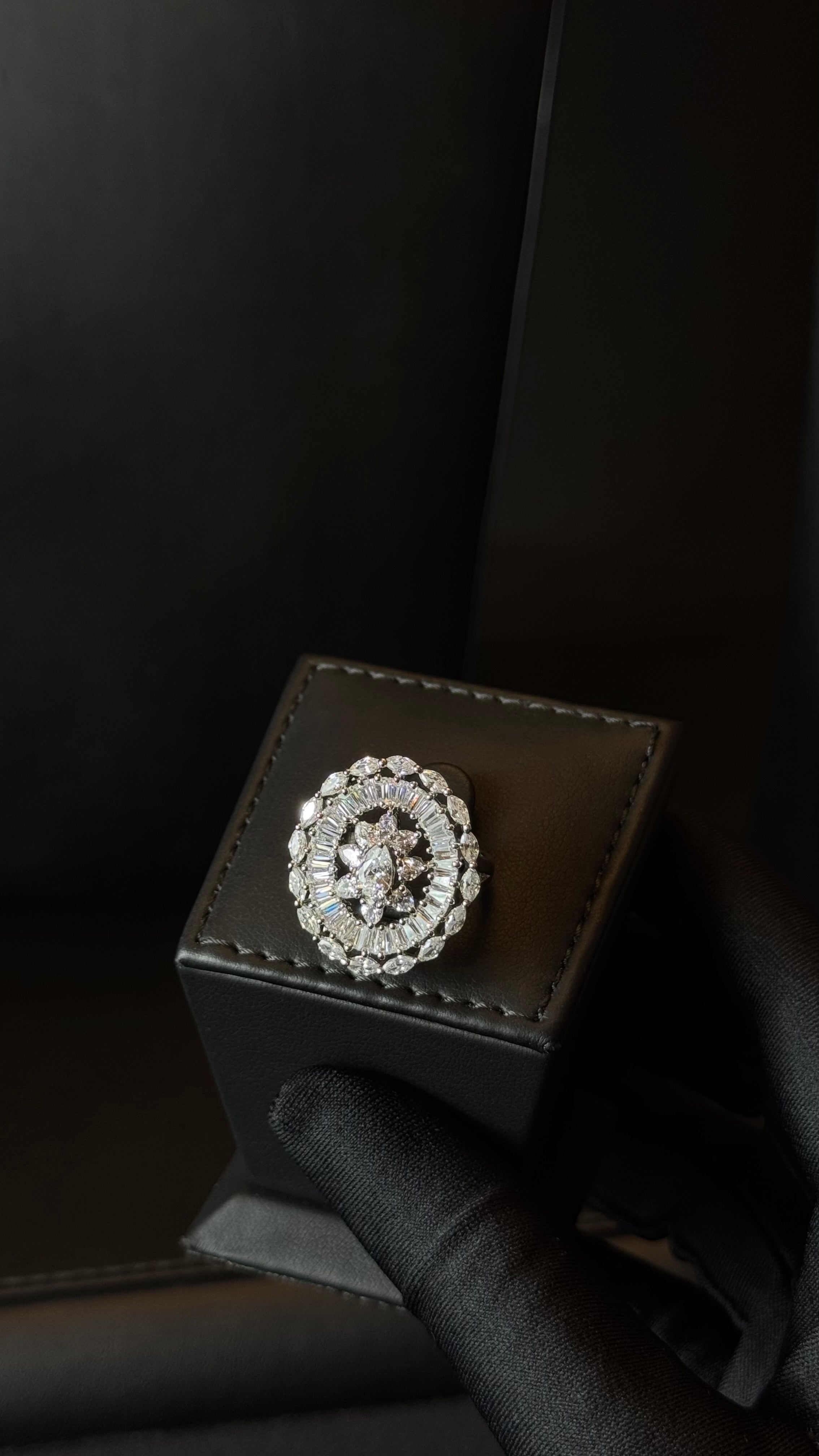 ALSHAMKHA | WHITE