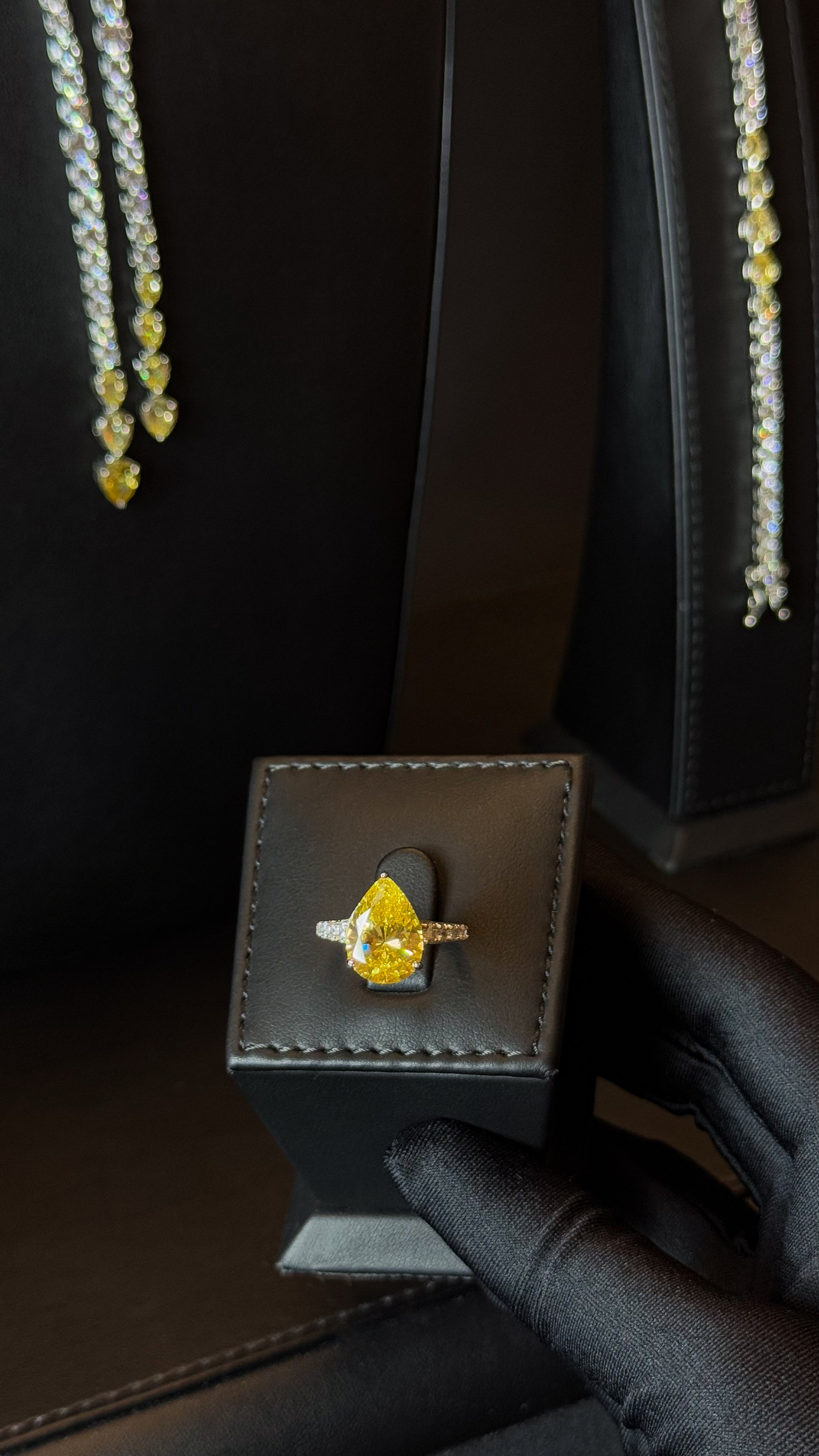 NAAMAA | YELLOW
