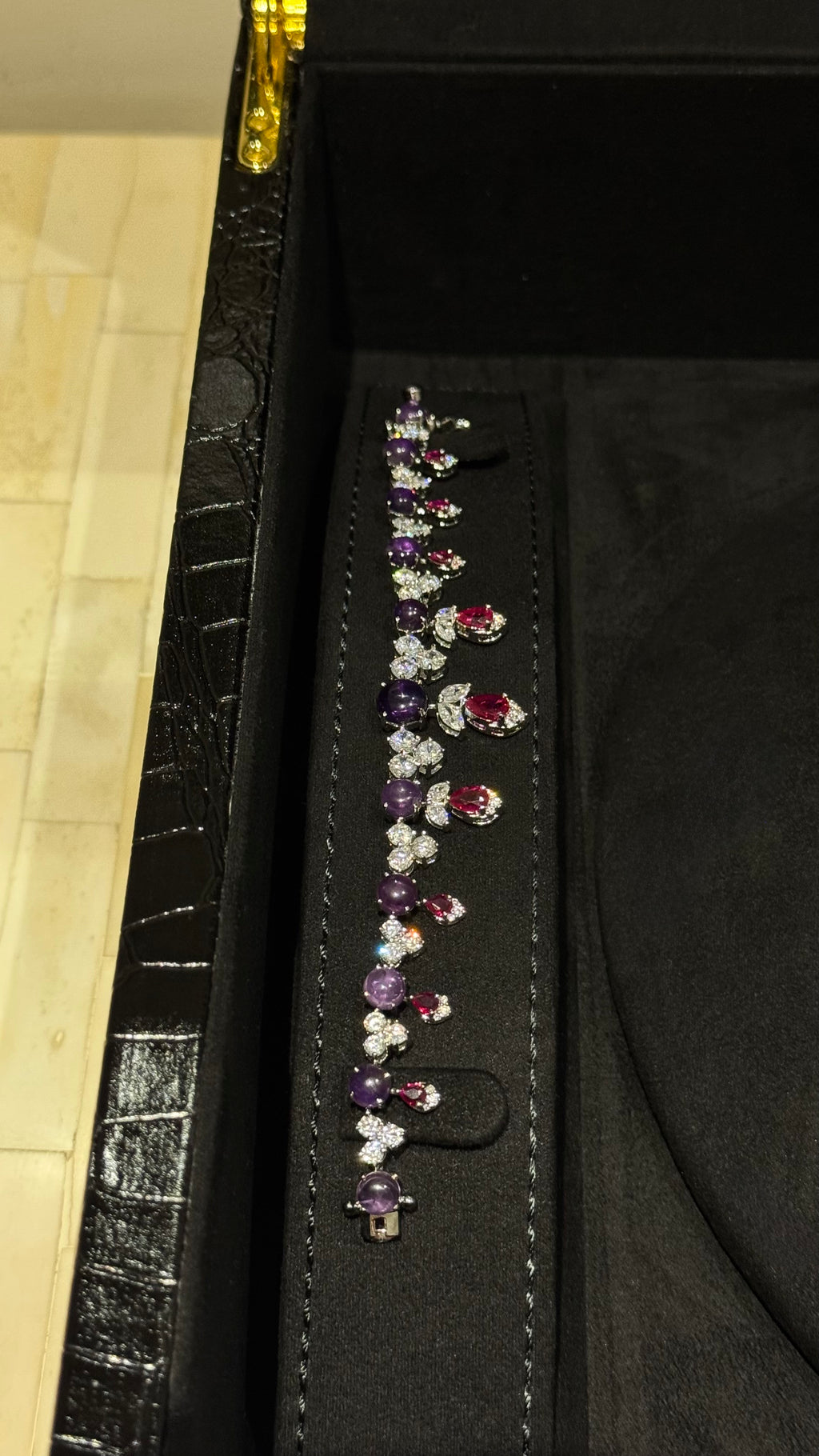 ALJURF | PURPLE & RED