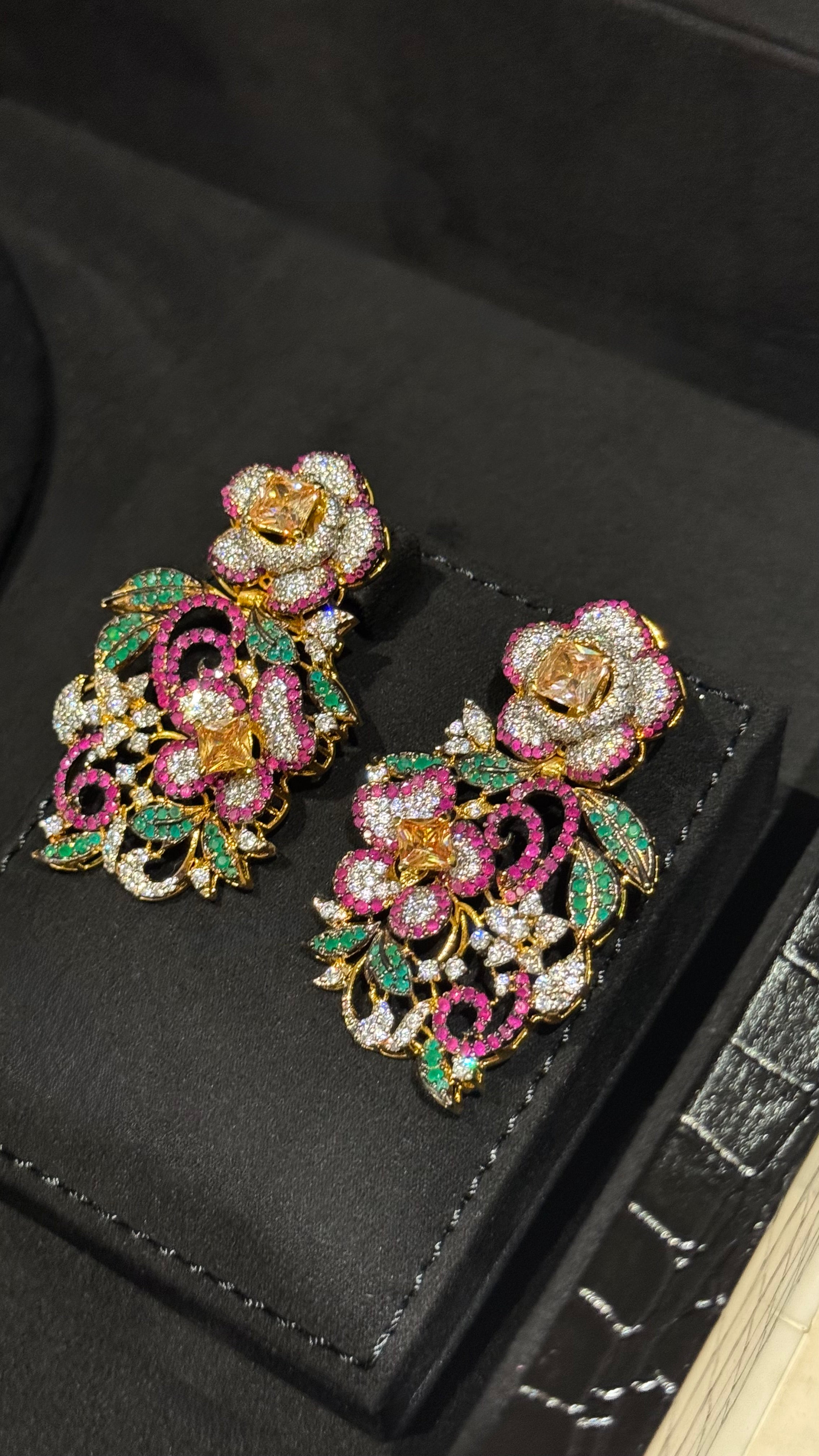 041 | SILVER & COLORED