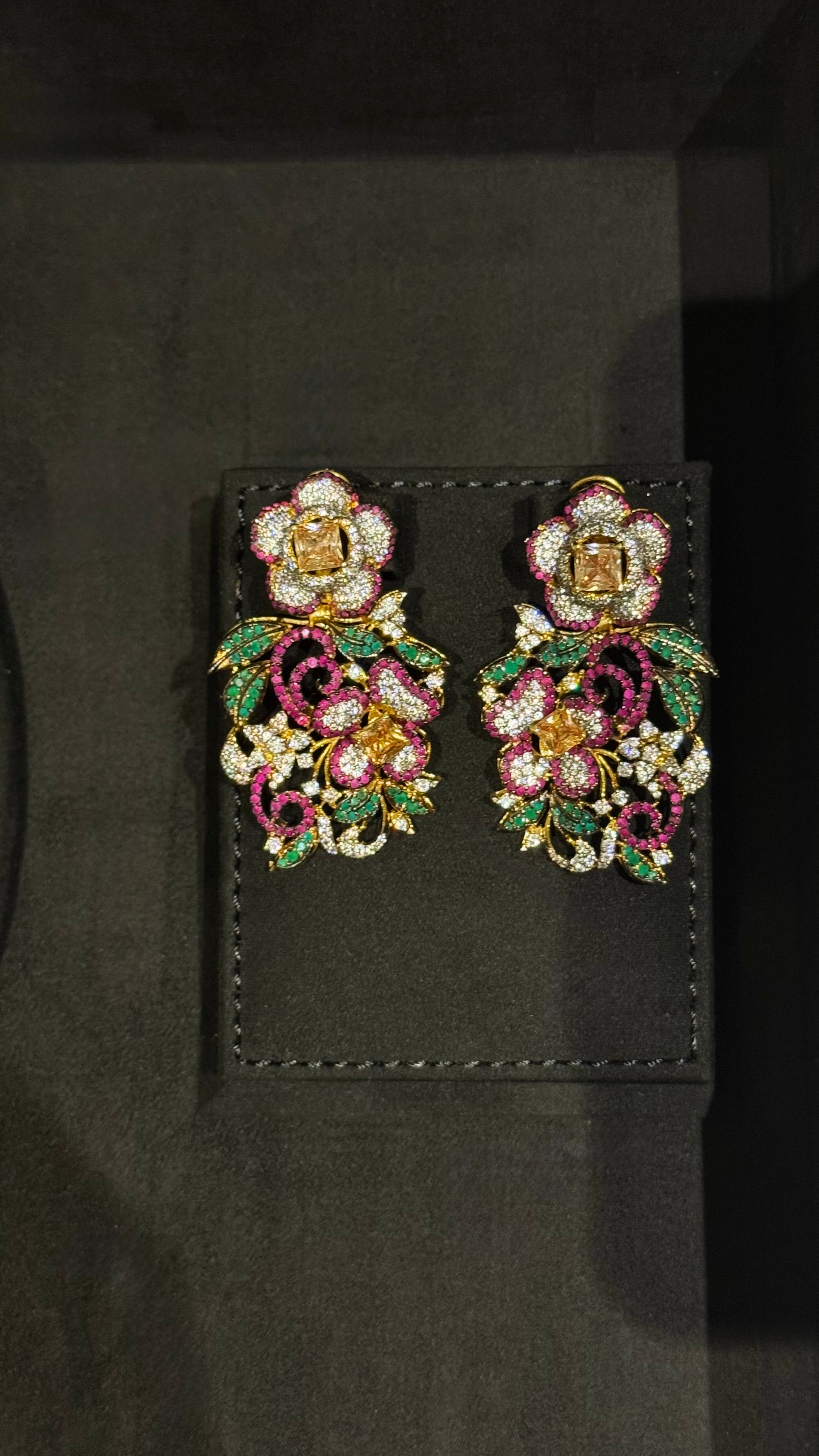 041 | SILVER & COLORED