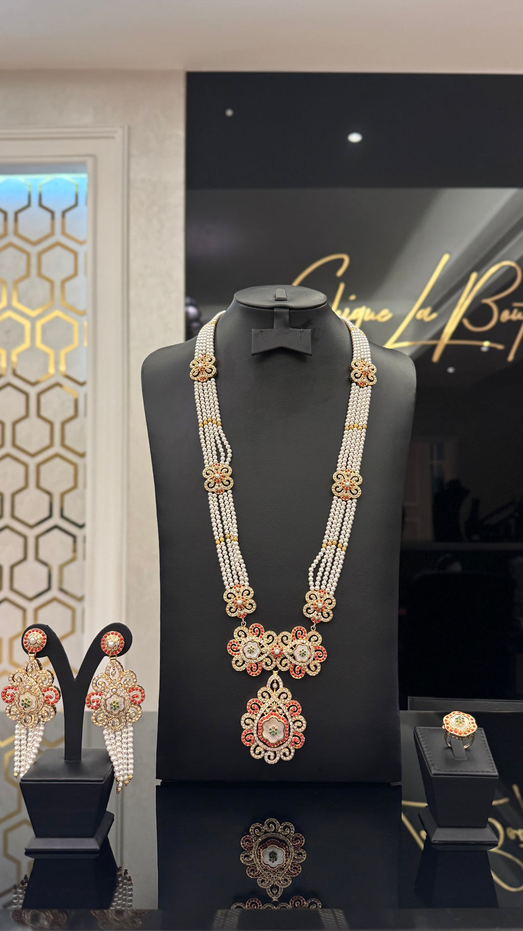 NO.036 | PEARLS & ORANGE