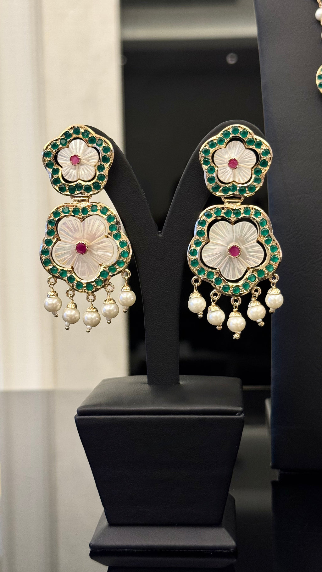 NO.030 | PEARLS & GOLDEN