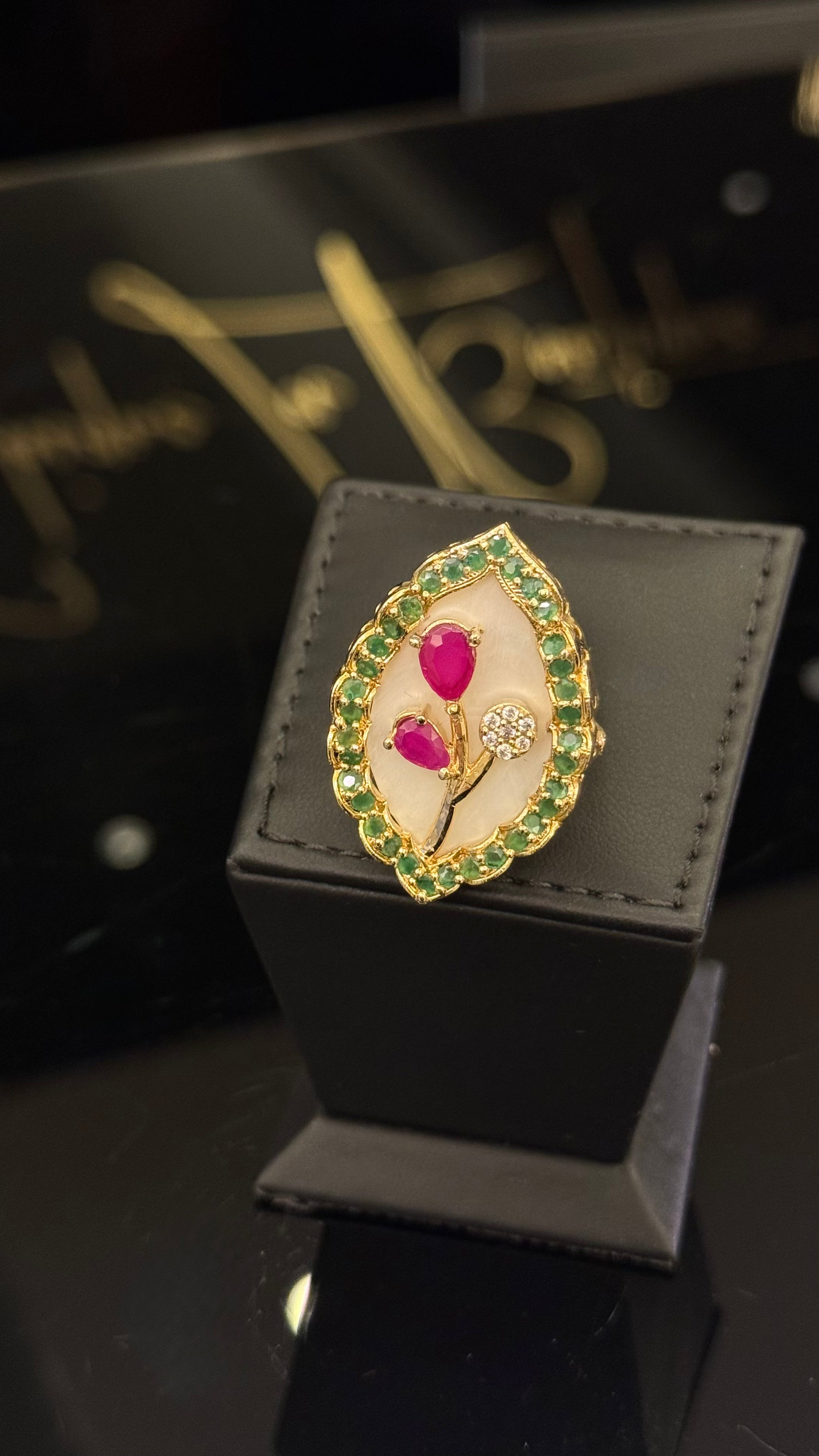 NO.034 | PEARLS & GOLDEN