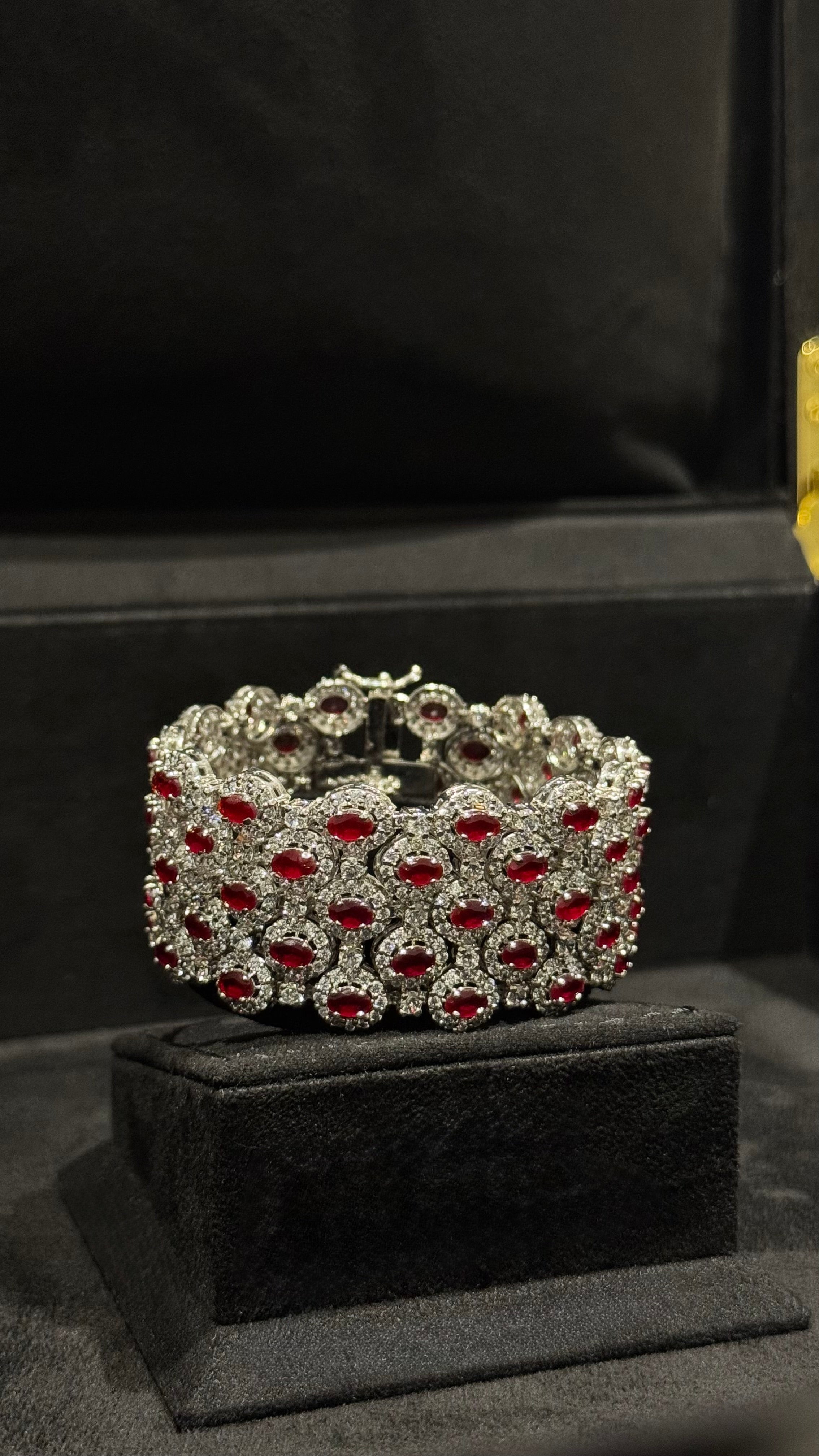 044 | MARYA BRACLATE & SILVER