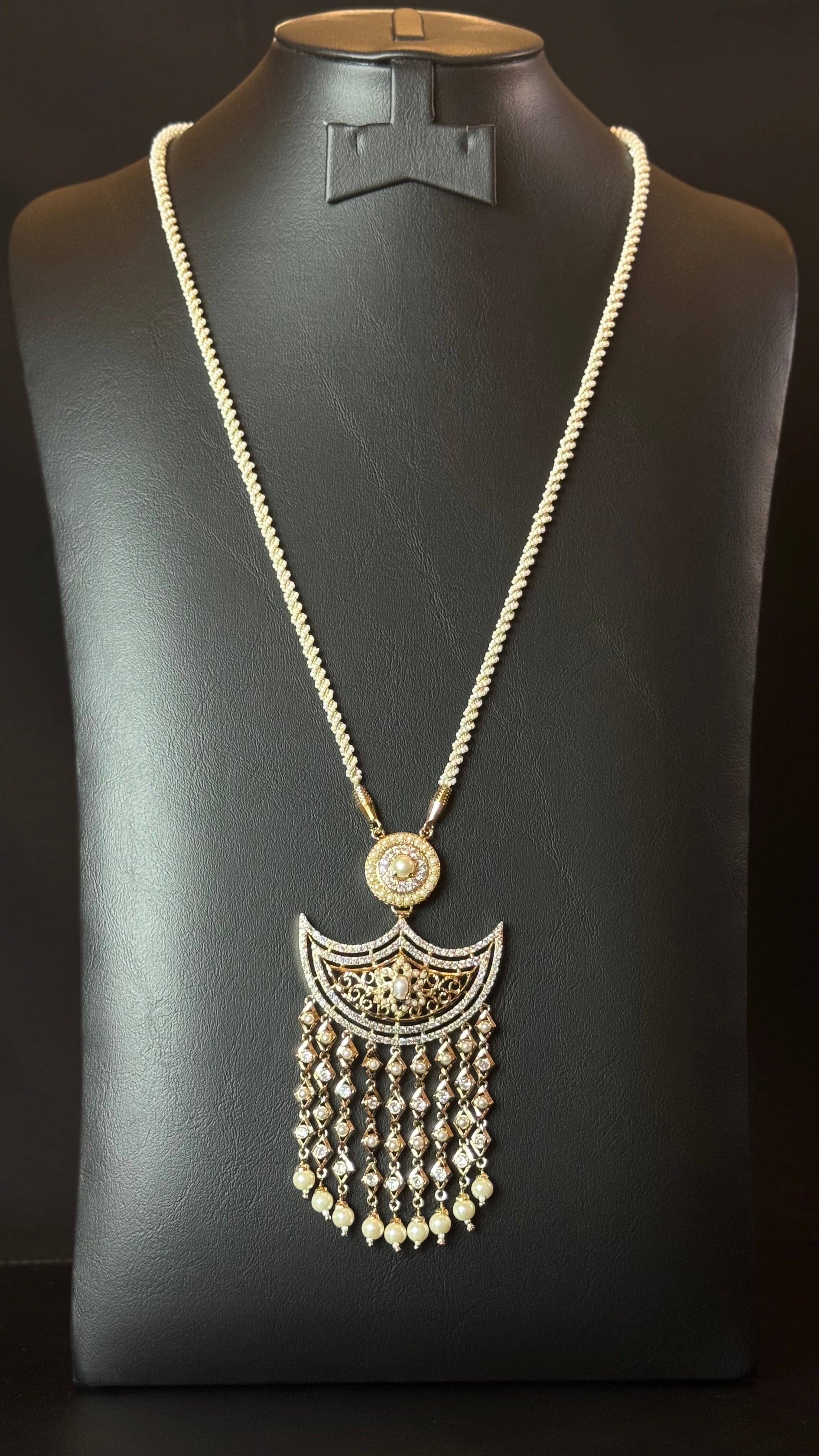 NO.028 | PEARLS & GOLDEN