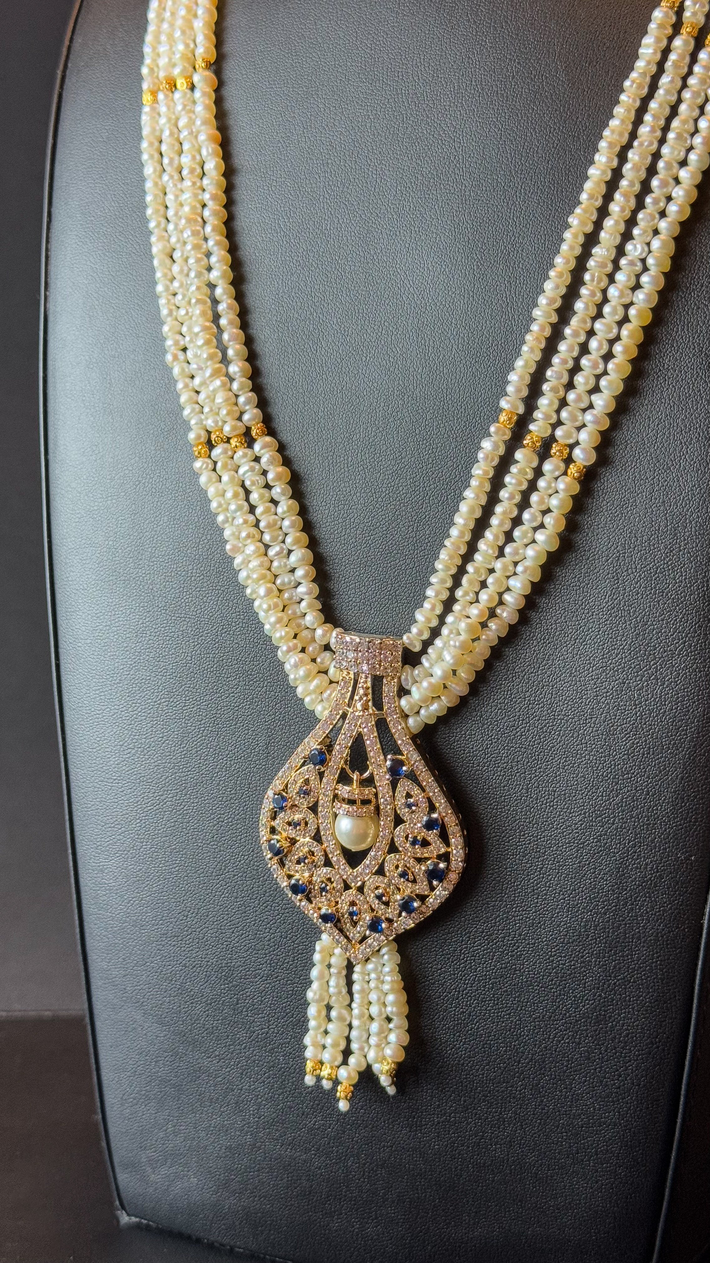 MZON | PEARLS & DARK BLUE