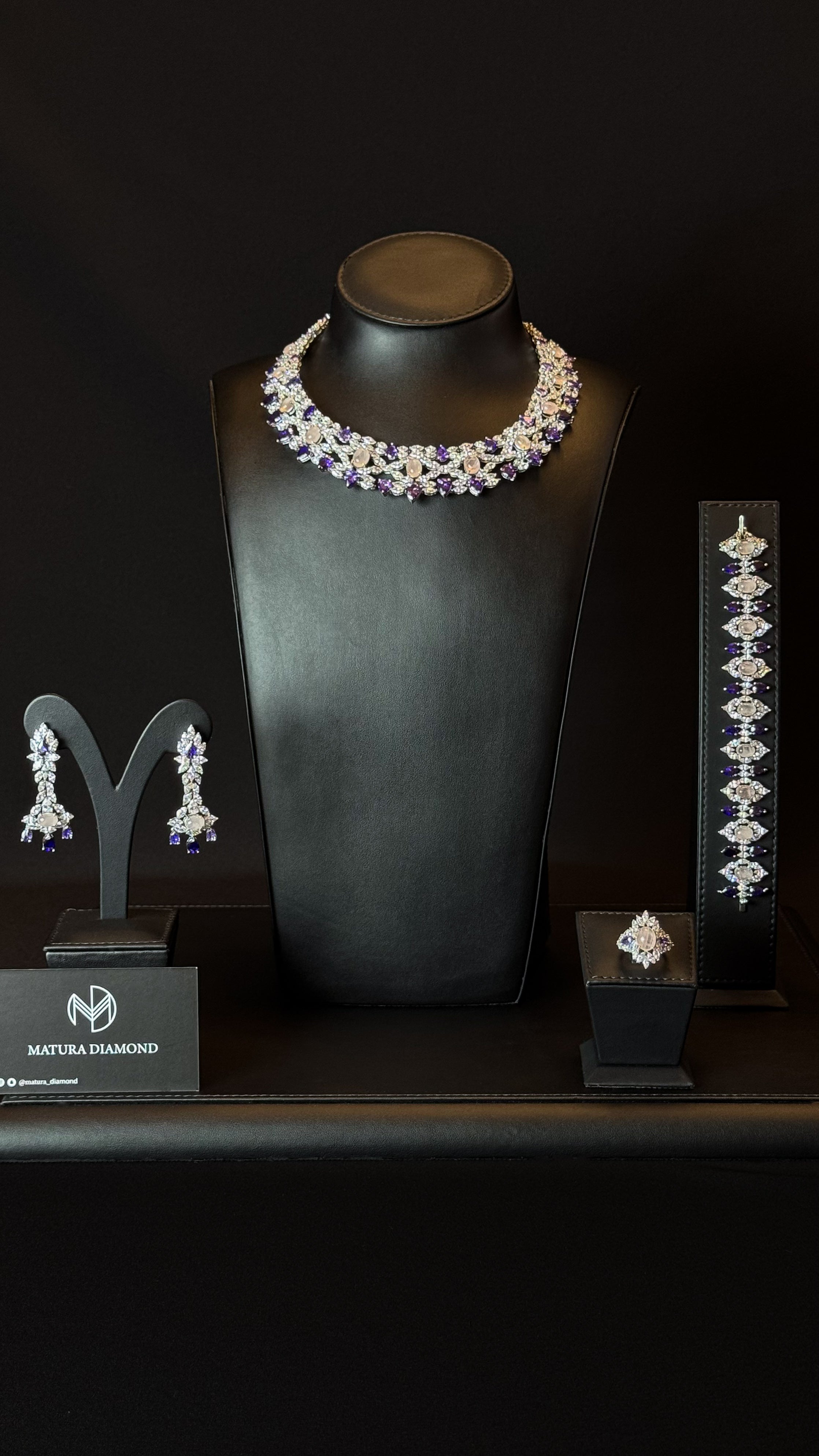 QIRNAS | PURPLE & PINK
