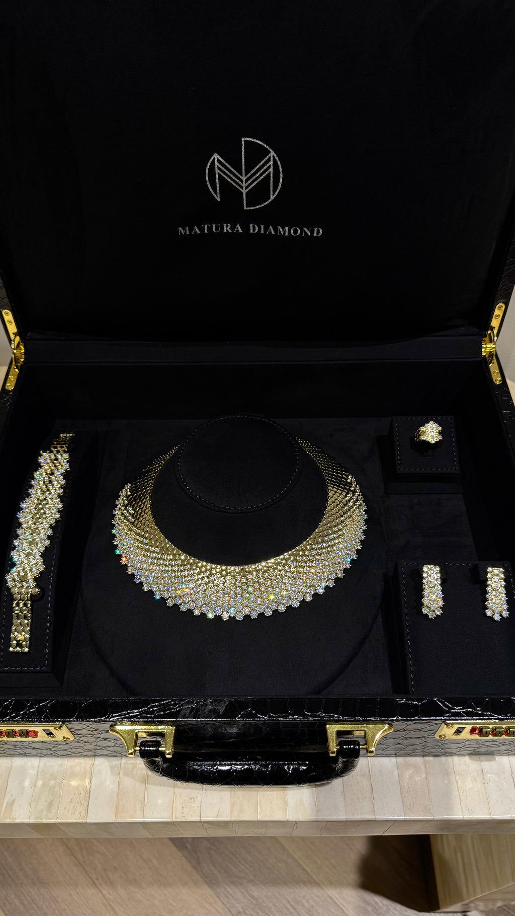 SHAHBA | GOLDEN