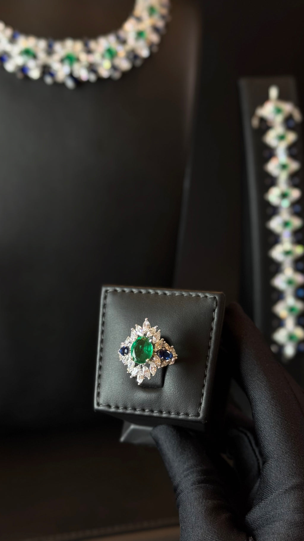QIRNAS | BLUE & GREEN