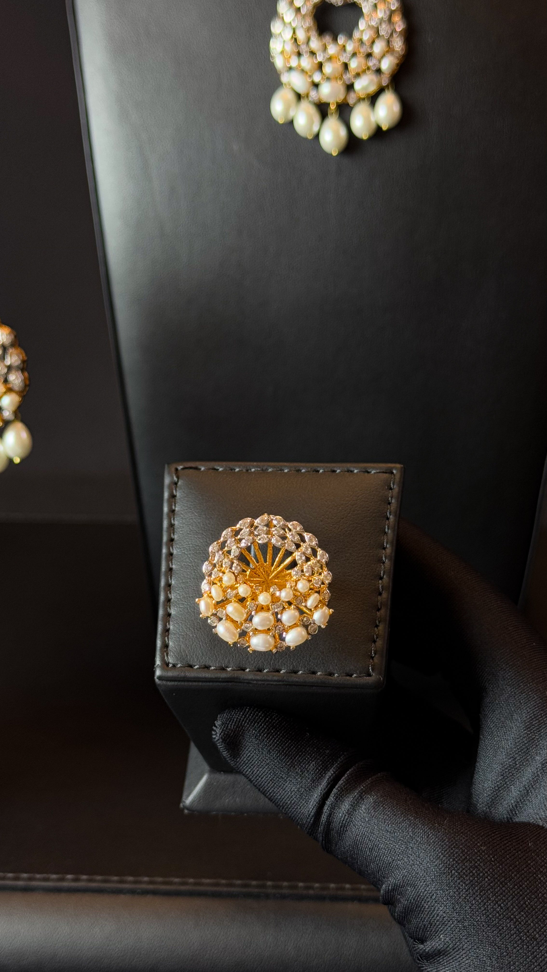 WHITE | SILVER & GOLDEN