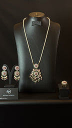 NO.027 | PEARLS & GOLDEN