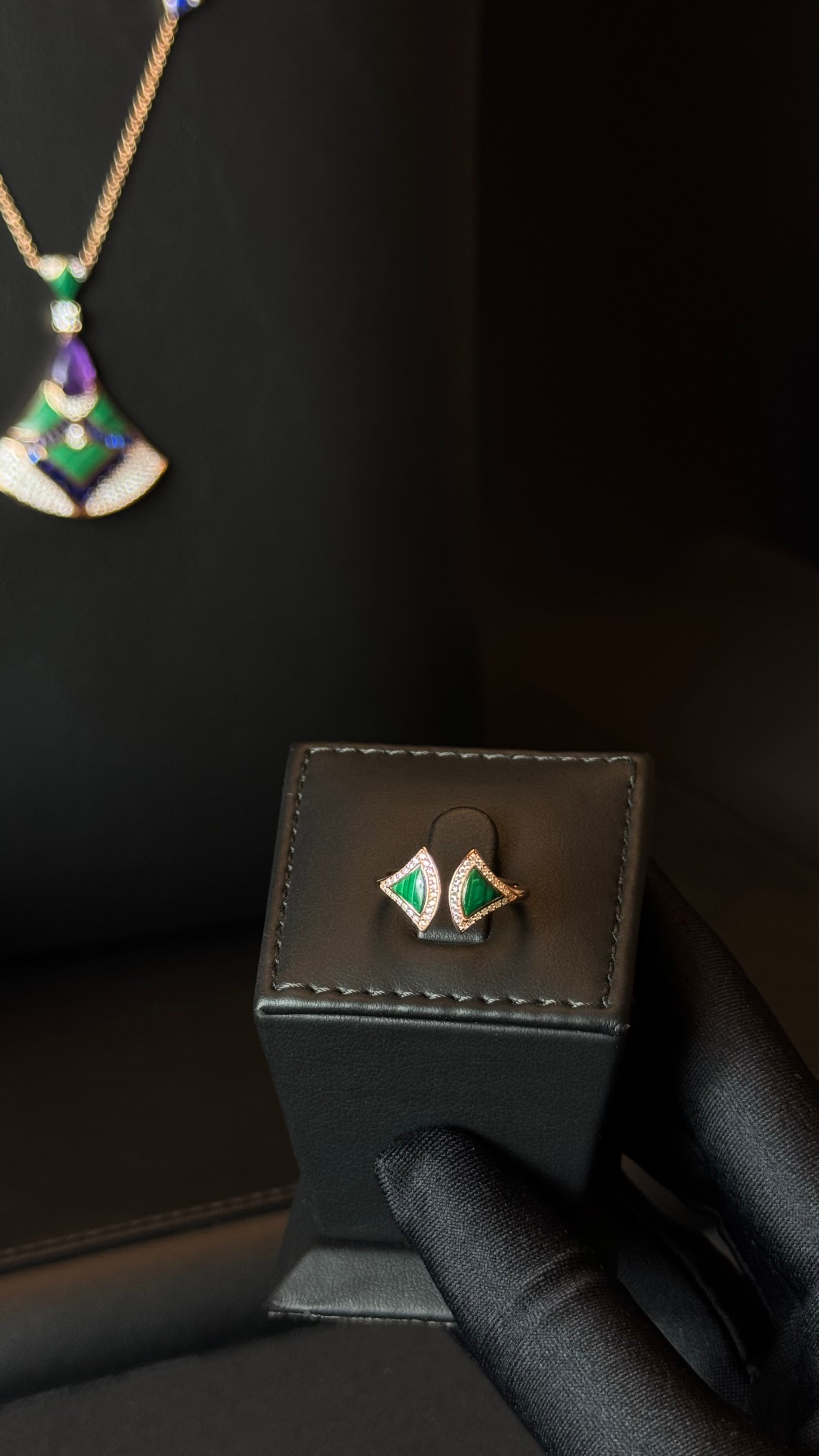 BEE | GREEN & PURPLE