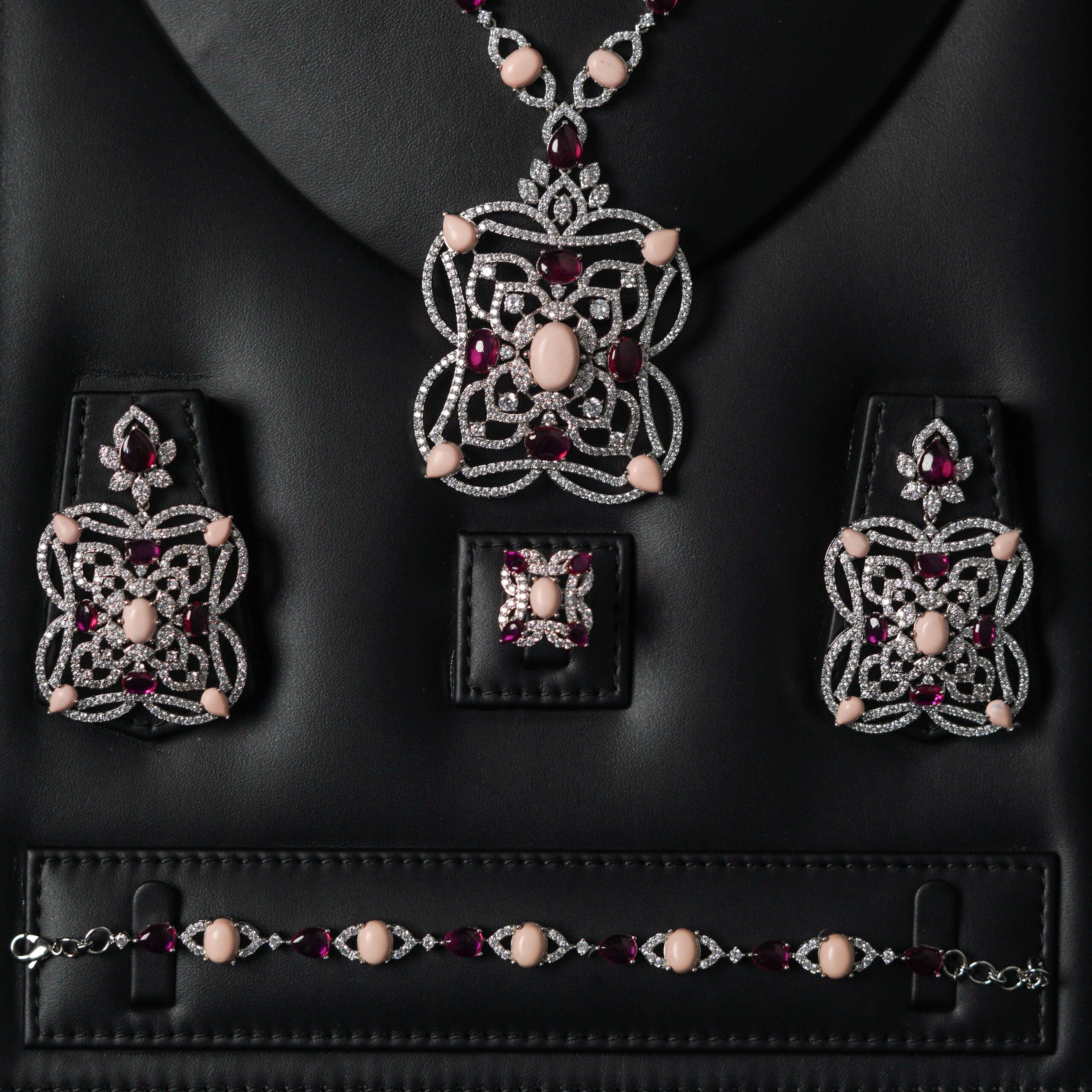 SHAIKHA | PINK