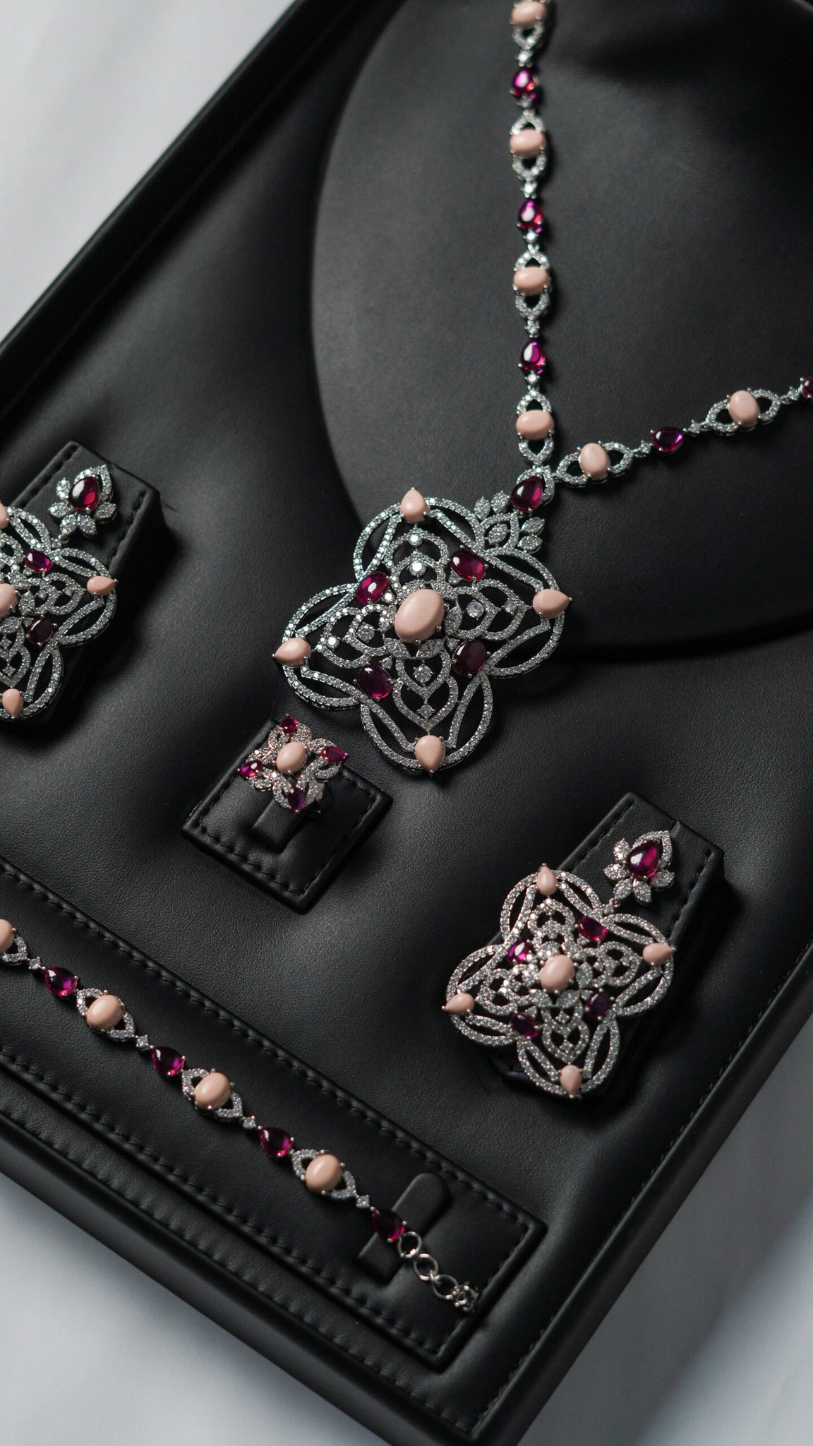 SHAIKHA | PINK