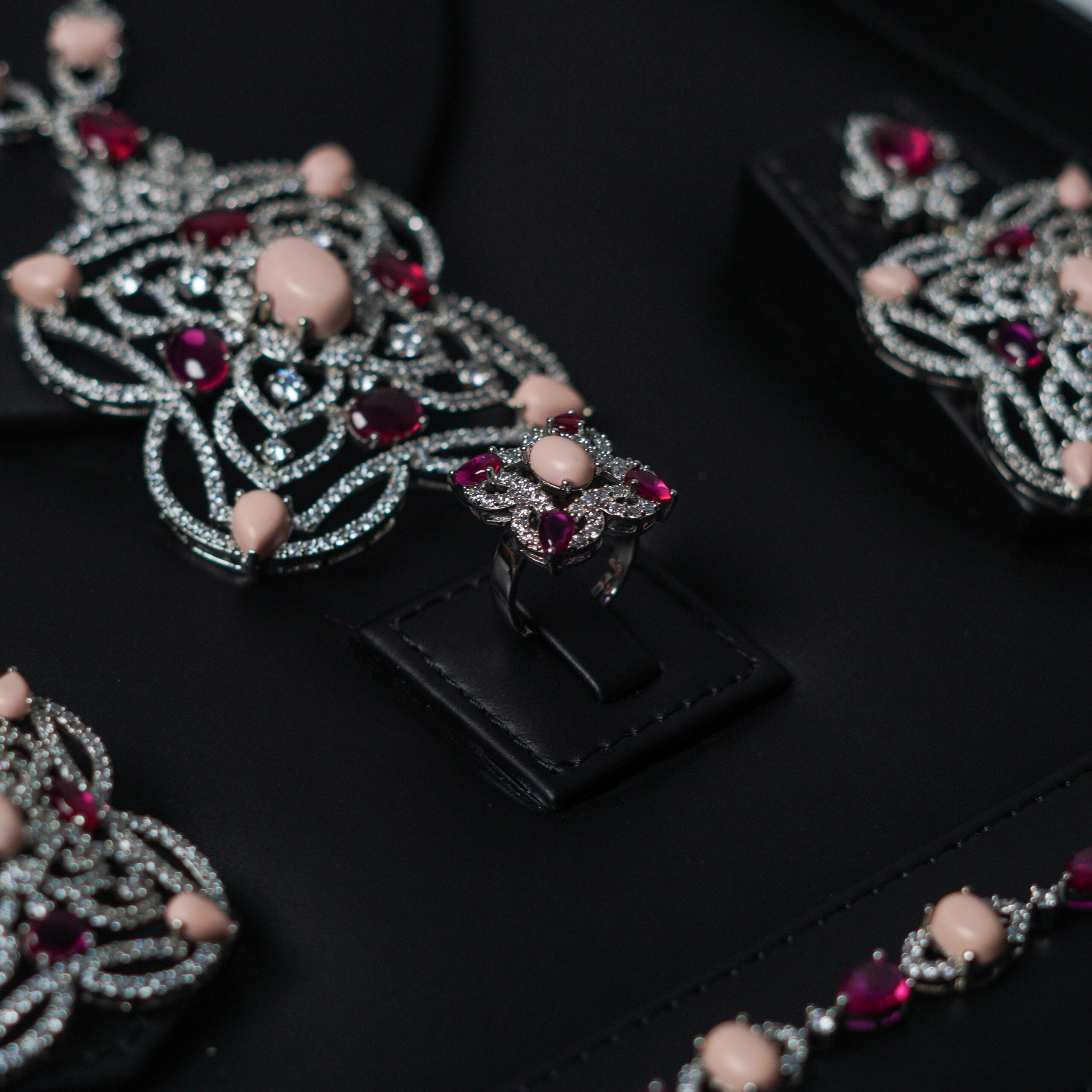 SHAIKHA | PINK