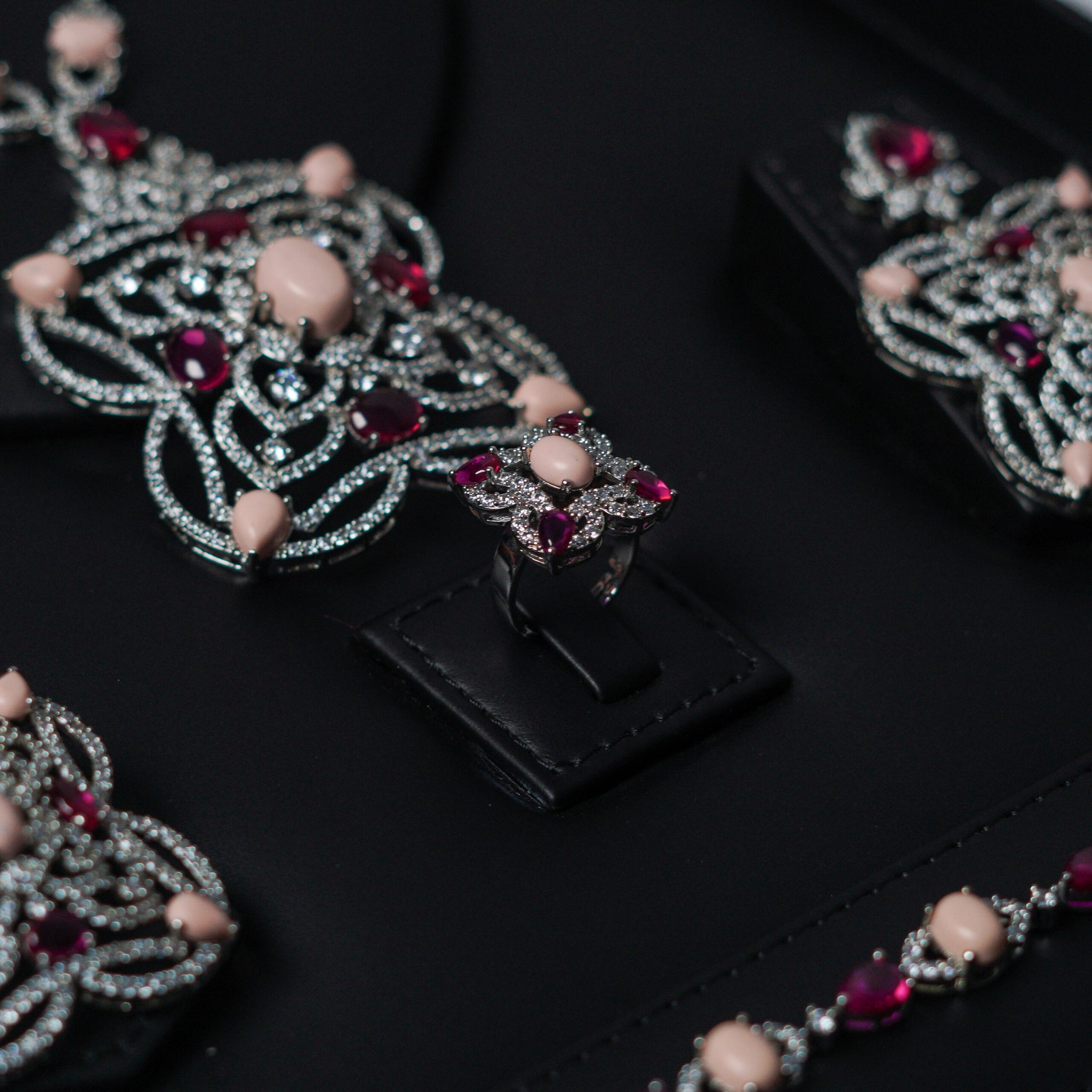 SHAIKHA | PINK