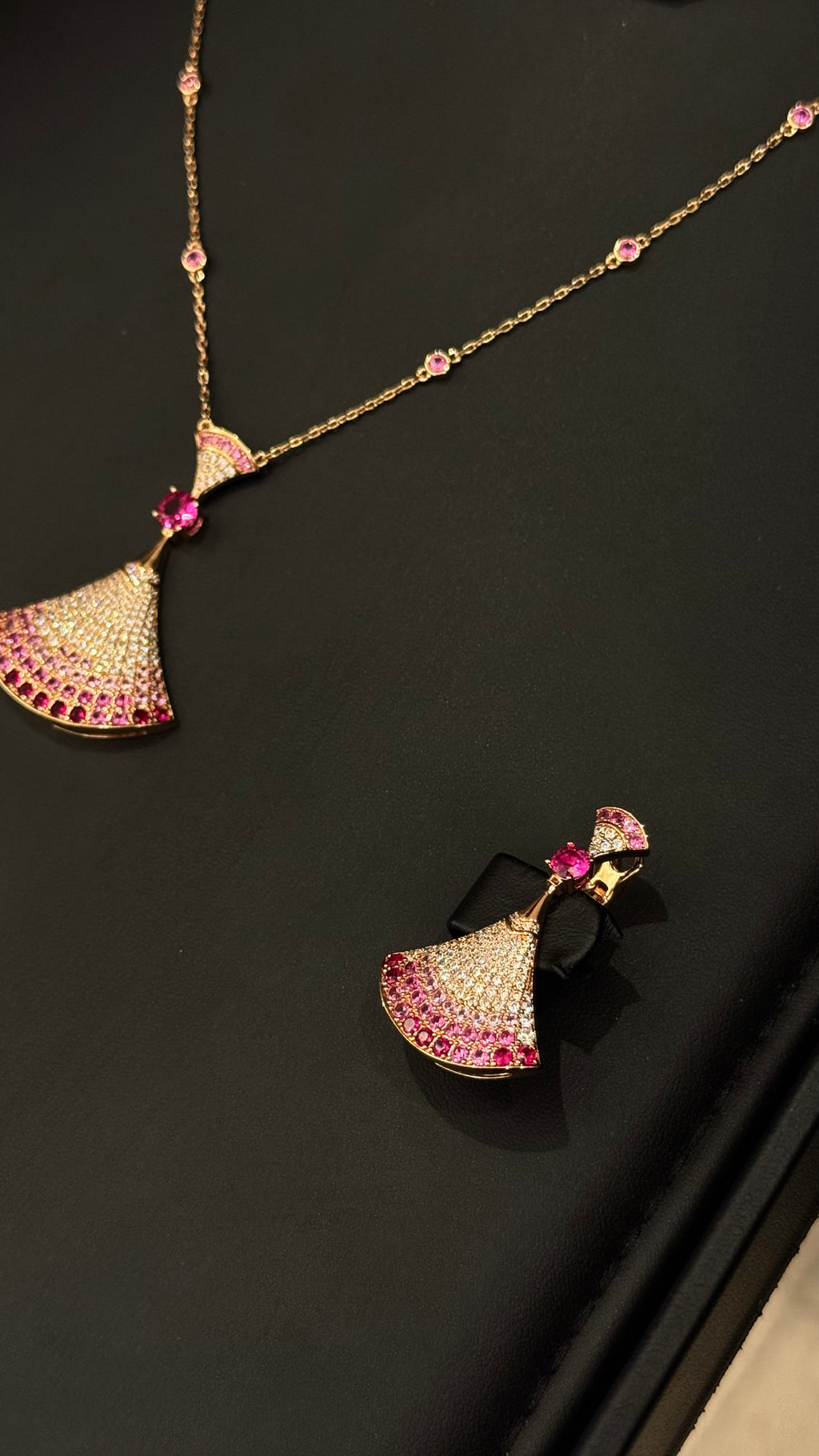 BEE | PINK & R GOLDEN