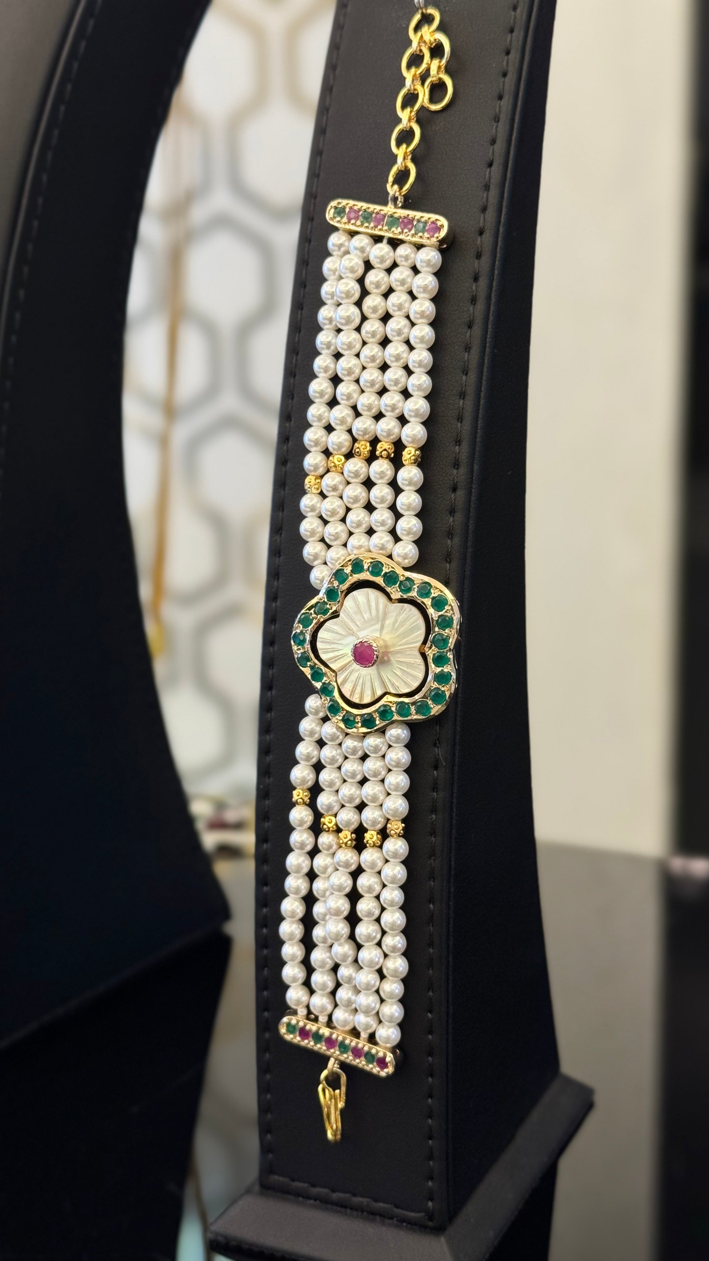 NO.031 | PEARLS & GOLDEN