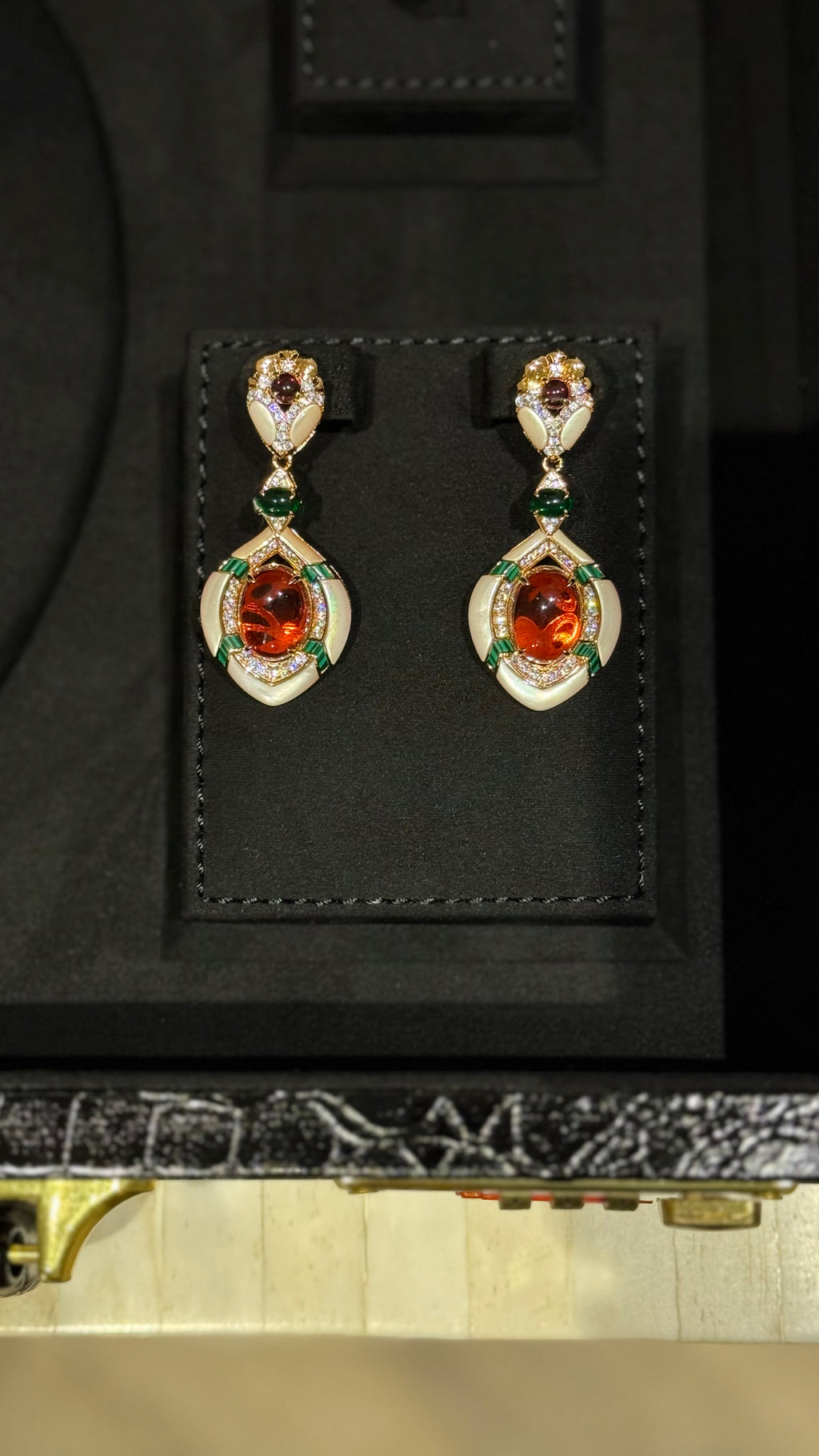 MILEHAH | RED & WHITE & GREEN