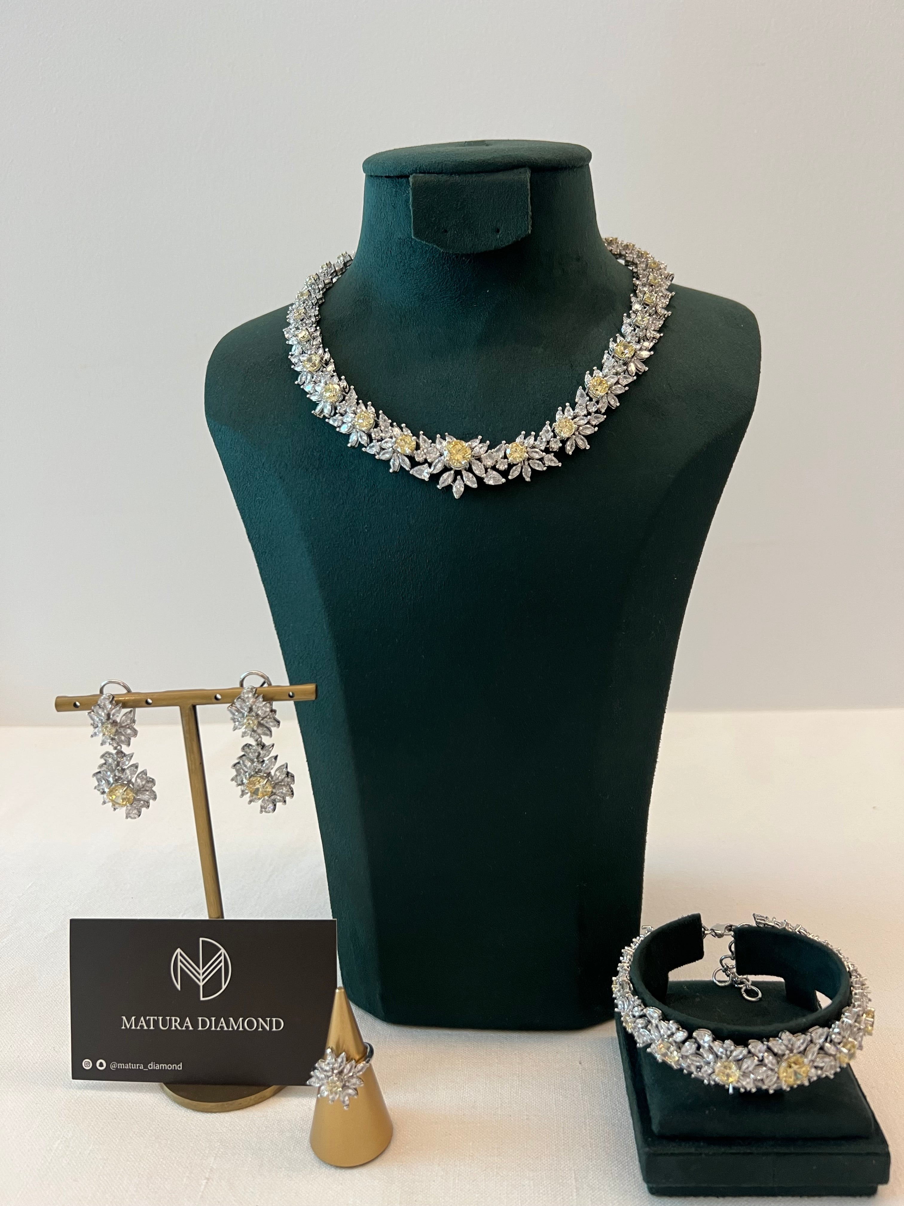 CHOKER WRD | YELLOW