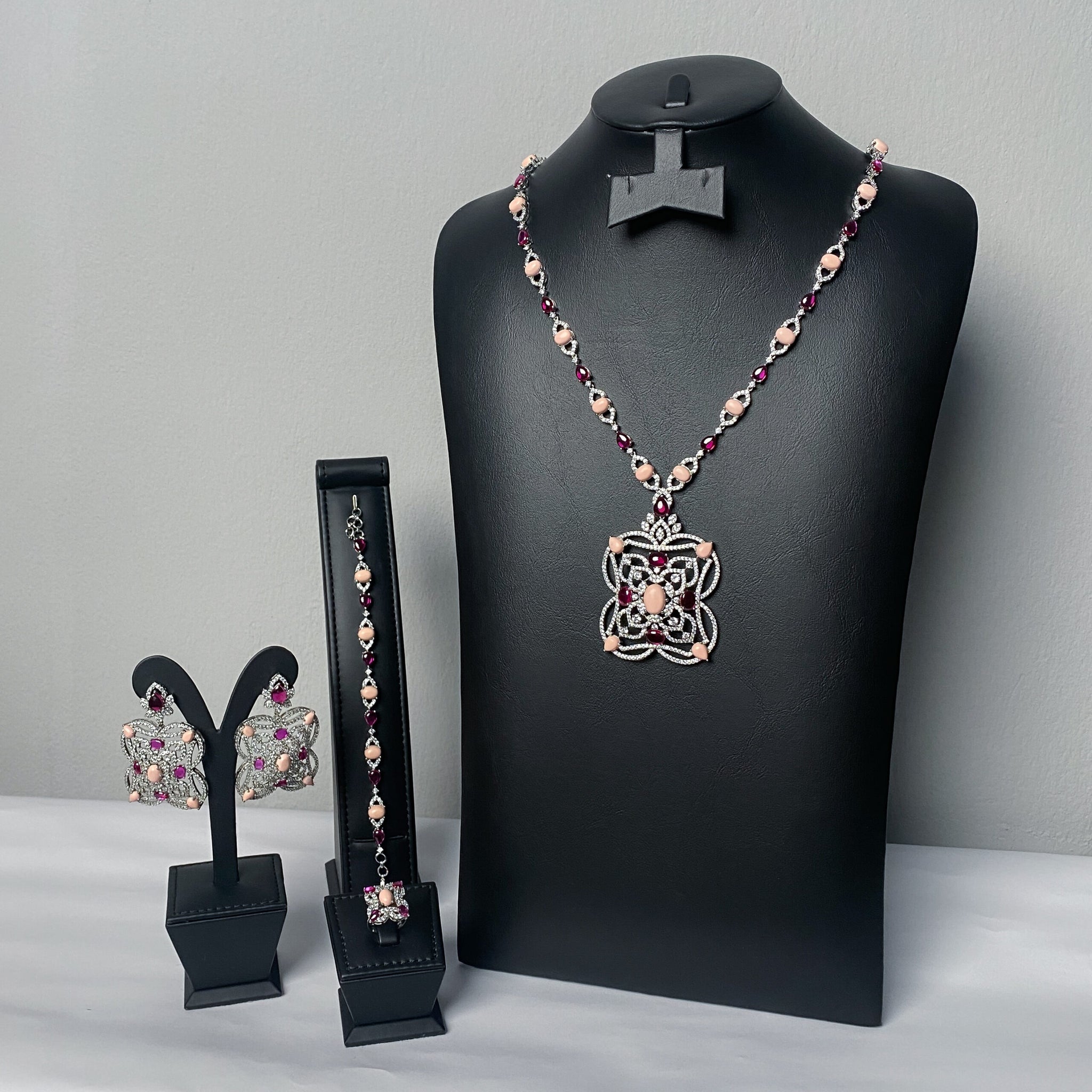 SHAIKHA | PINK