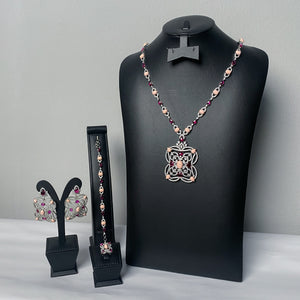 SHAIKHA | PINK
