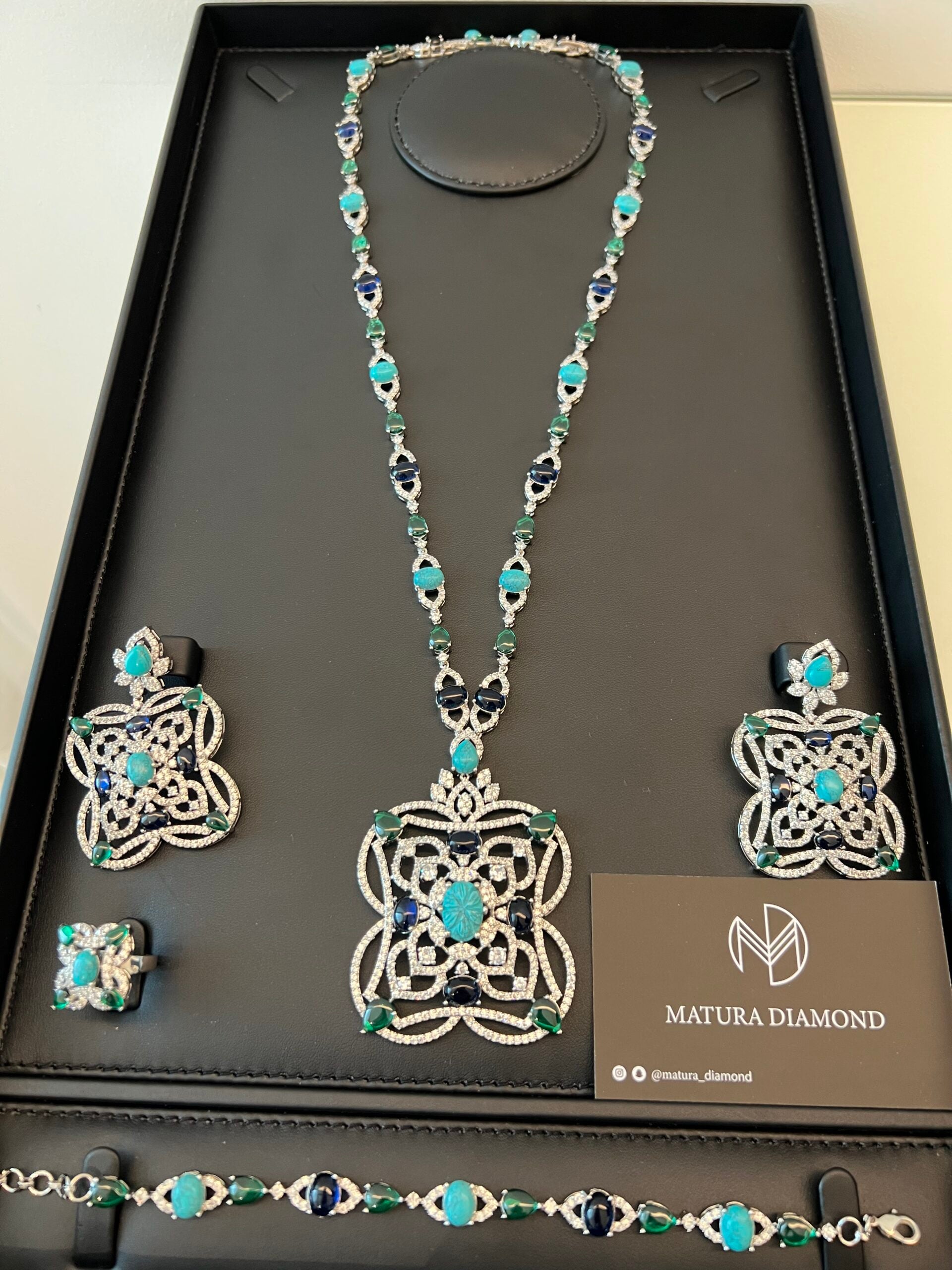 SHAIKHA | TURQUOISE