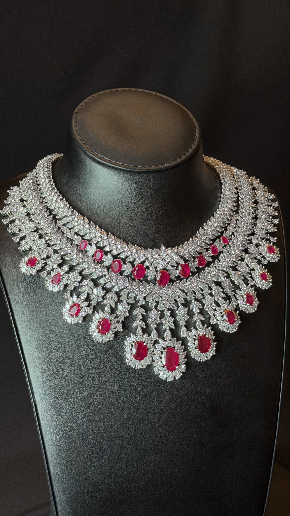 BURJUMAN | RED