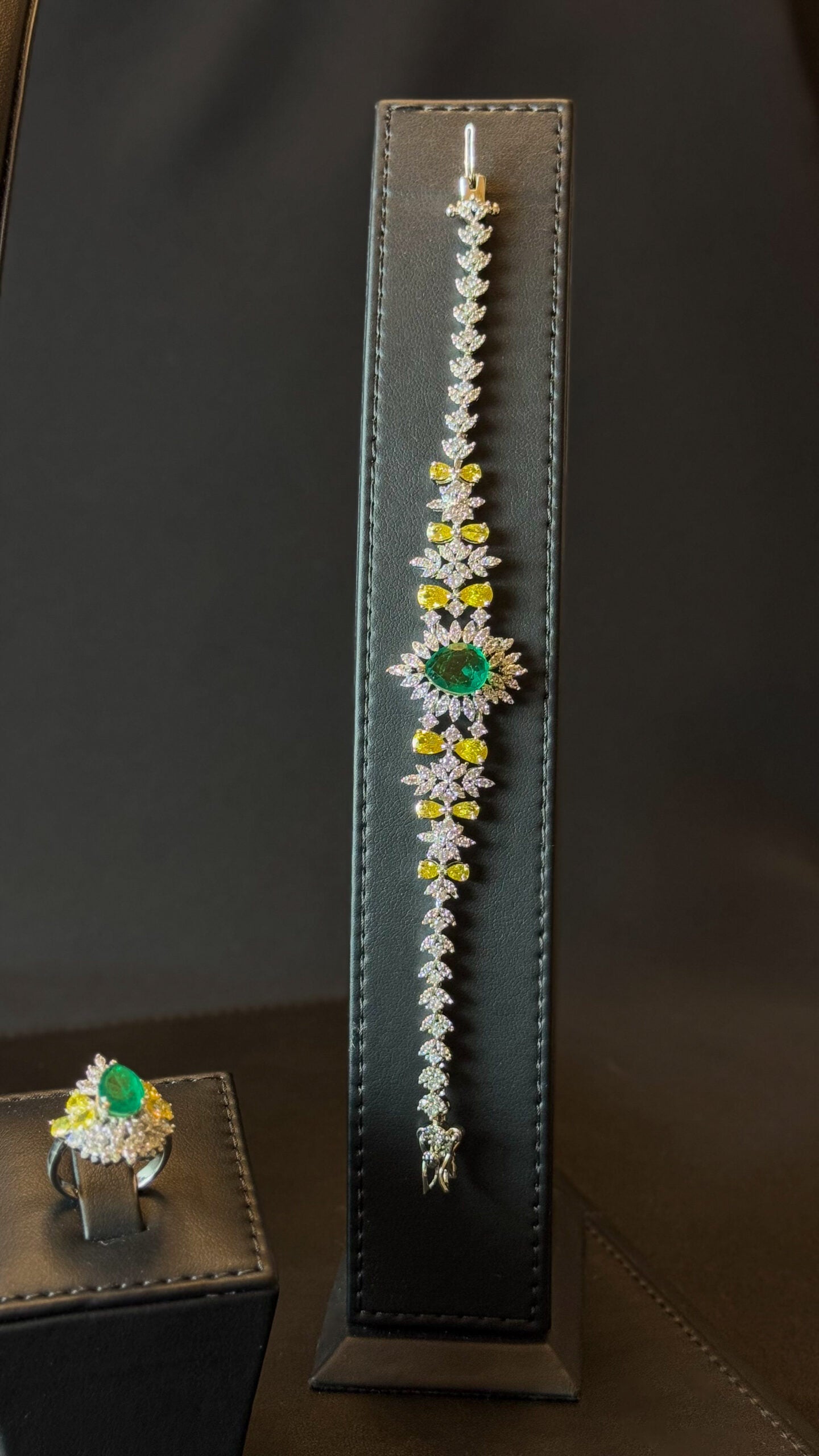 CHOKER QARAYEN | YELLOW & GREEN