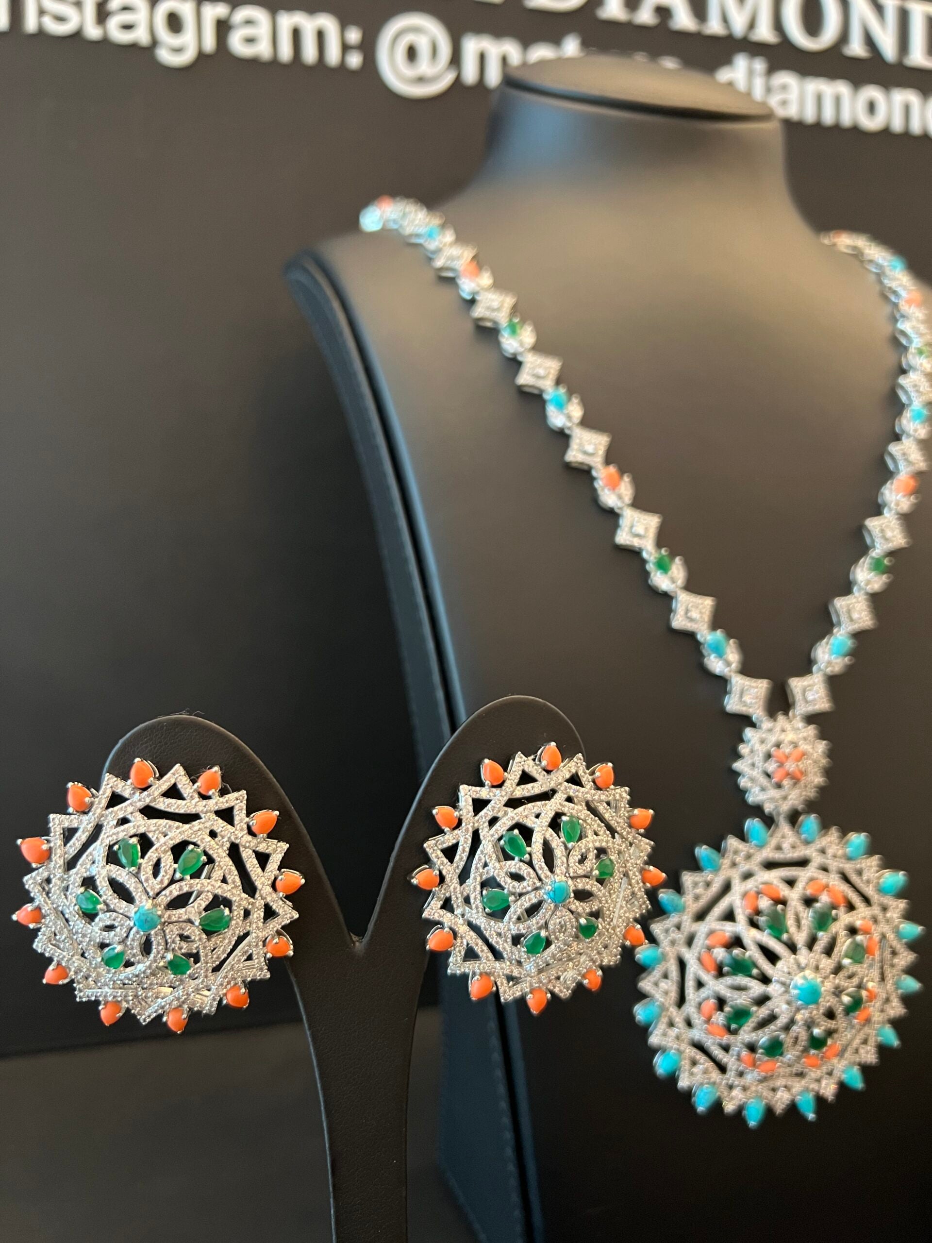 KALTHAM | ORANGE & GREEN