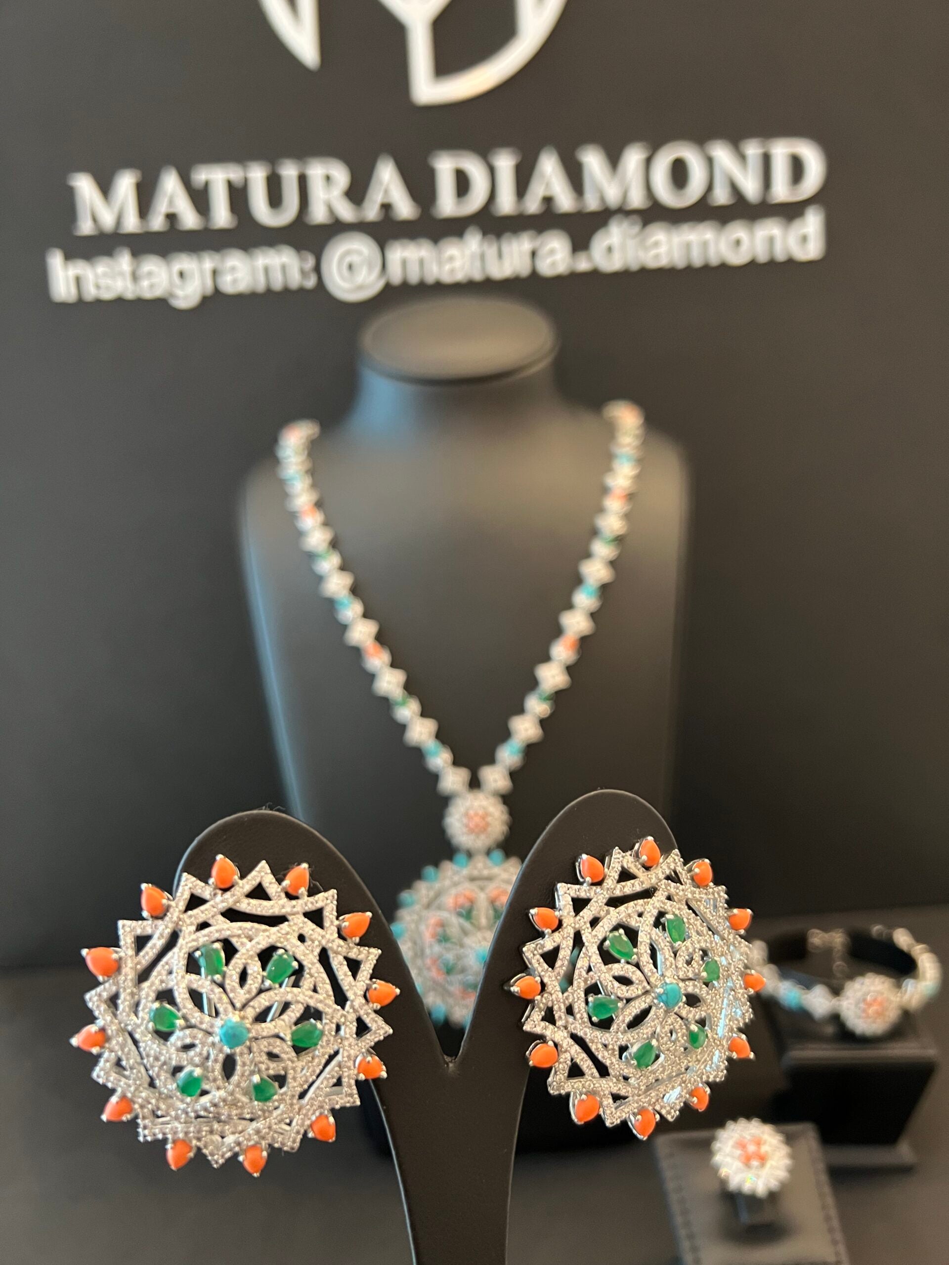 KALTHAM | ORANGE & GREEN