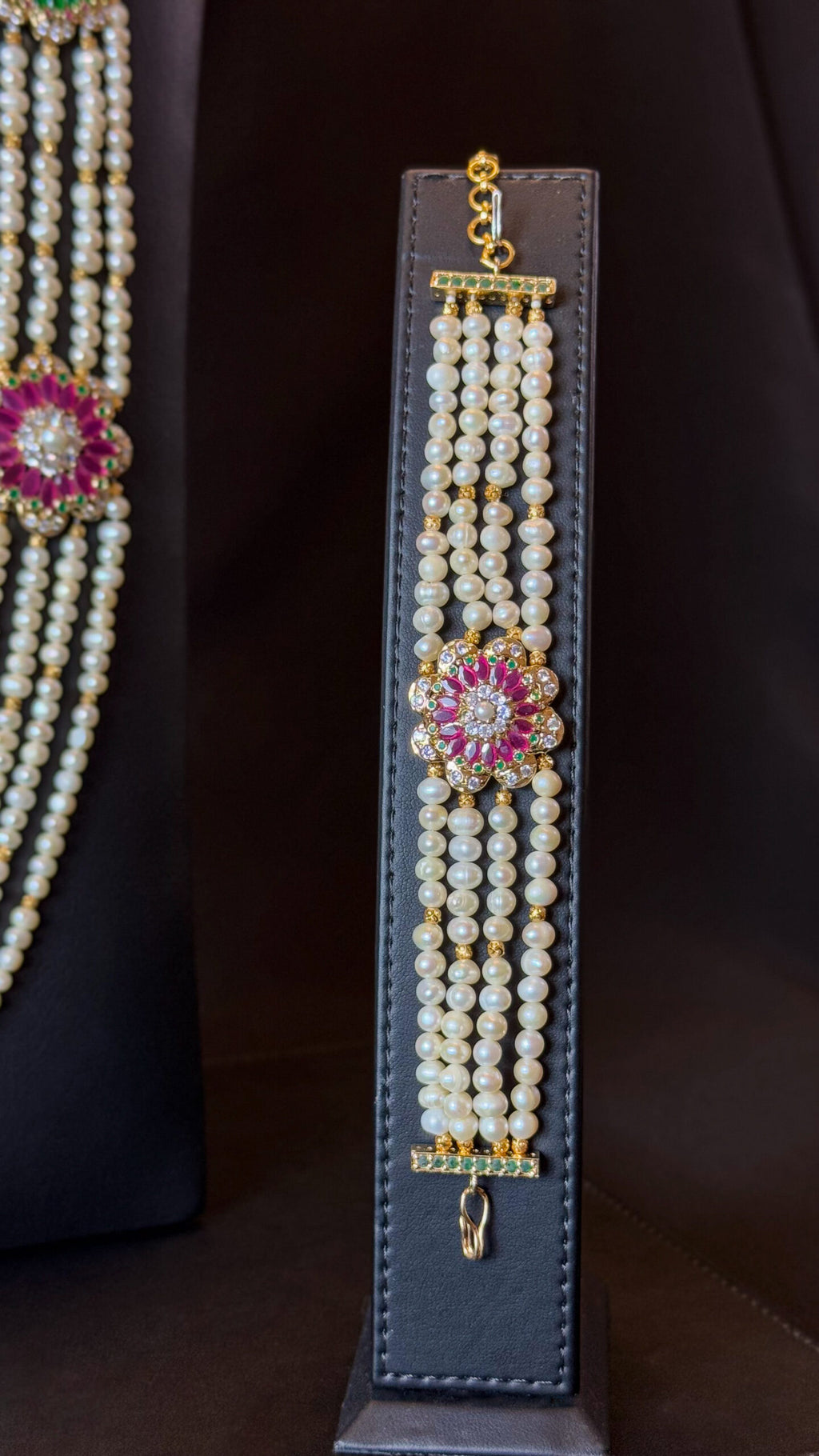 NO.00 | PEARLS & GOLDEN