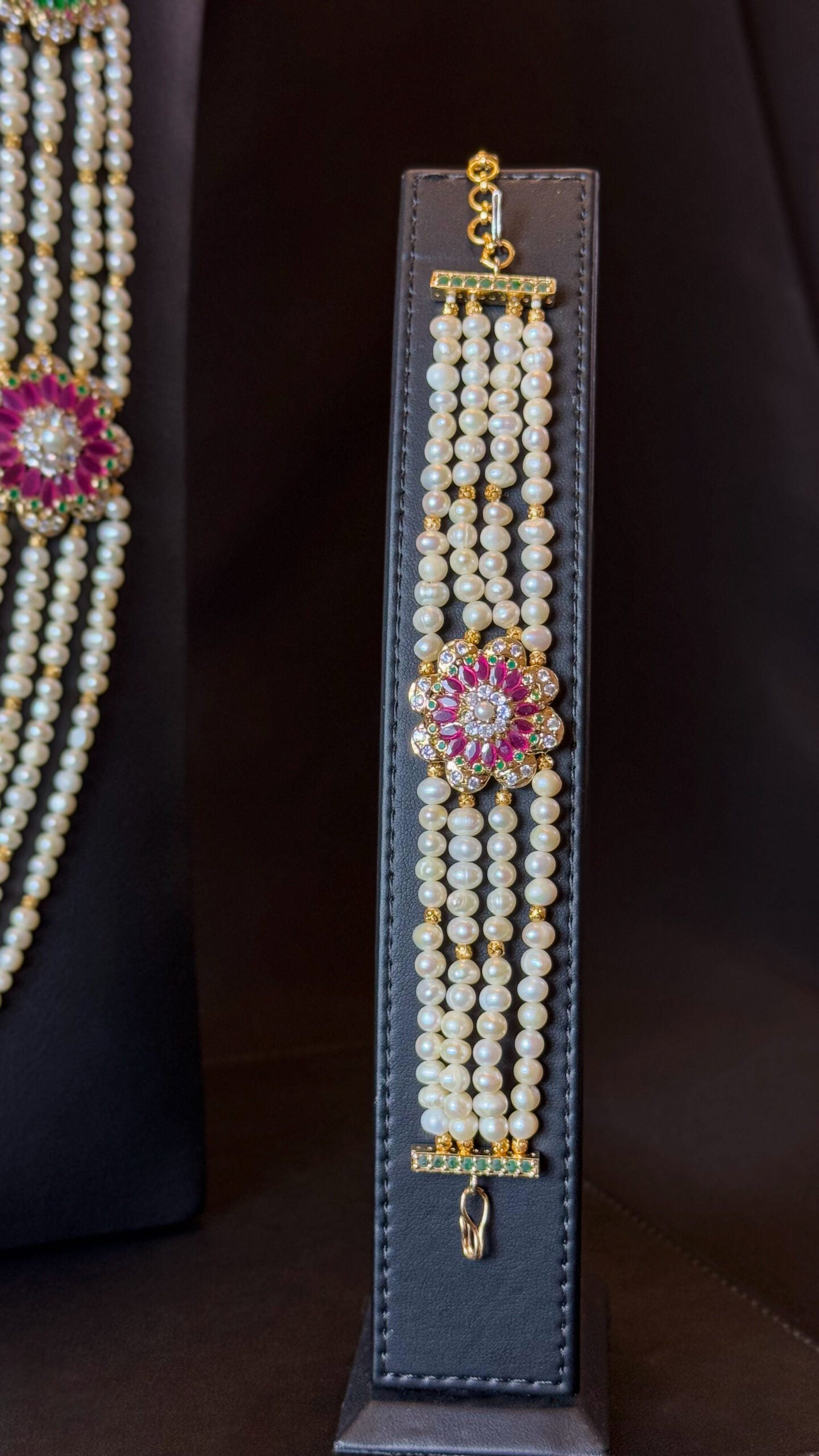 NO.00 | PEARLS & GOLDEN