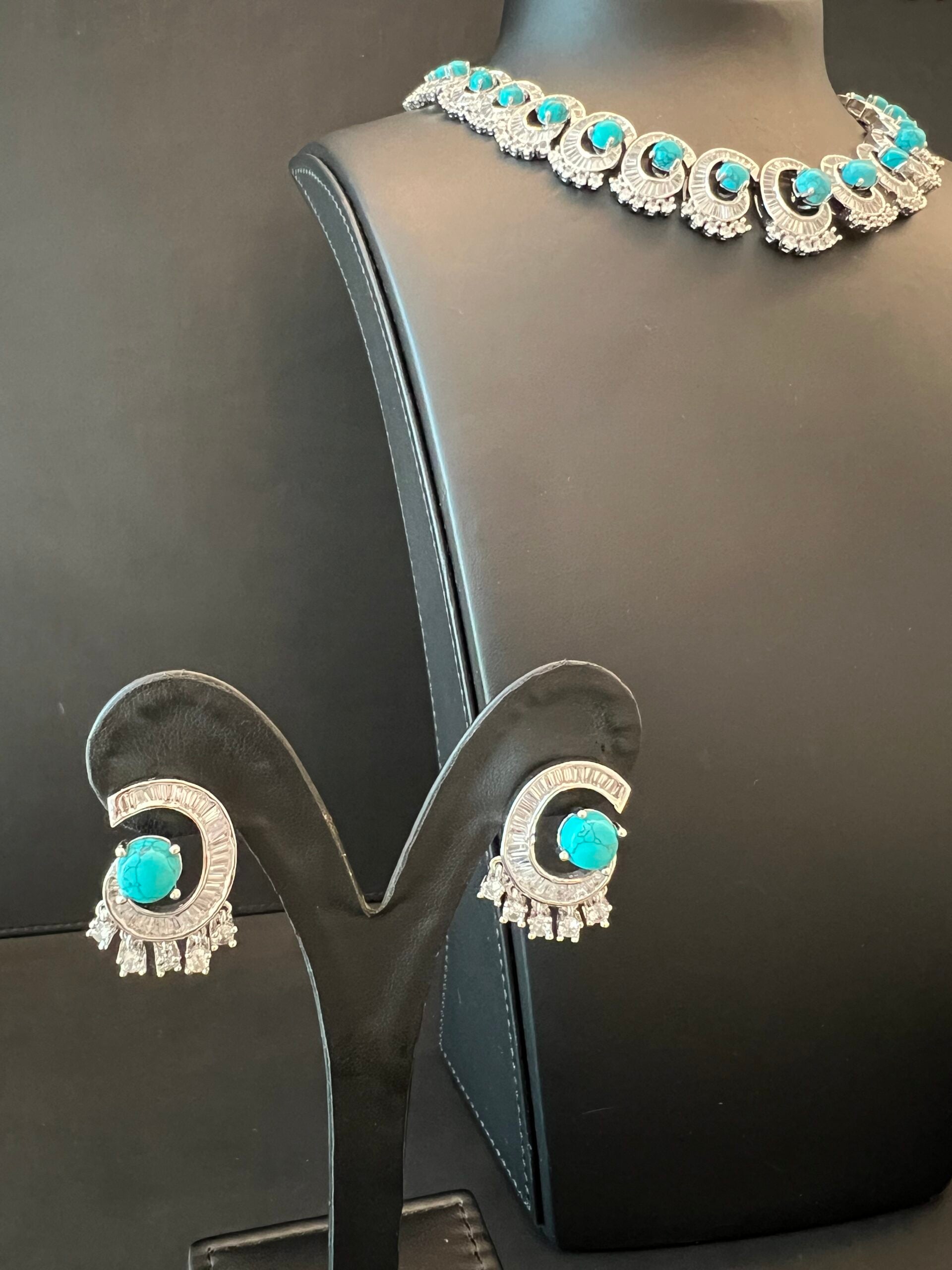 AMNA | TURQUOISE