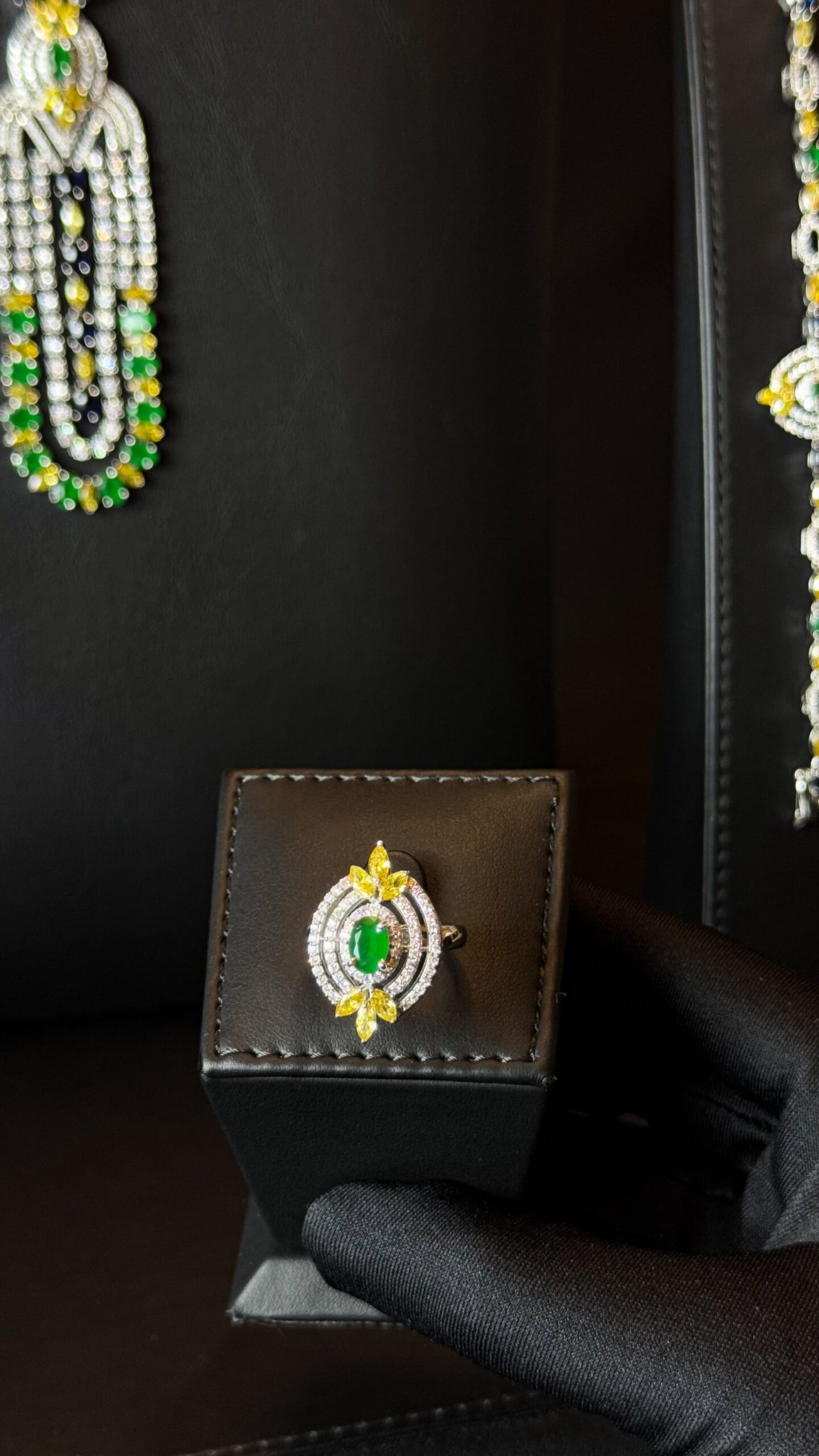 ALBARAHA | YELLOW & GREEN & BLUE