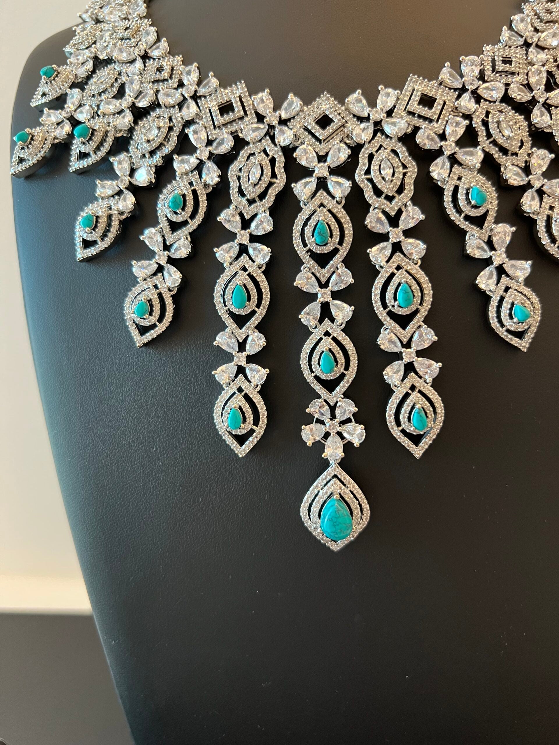 AMAL | TURQUOISE